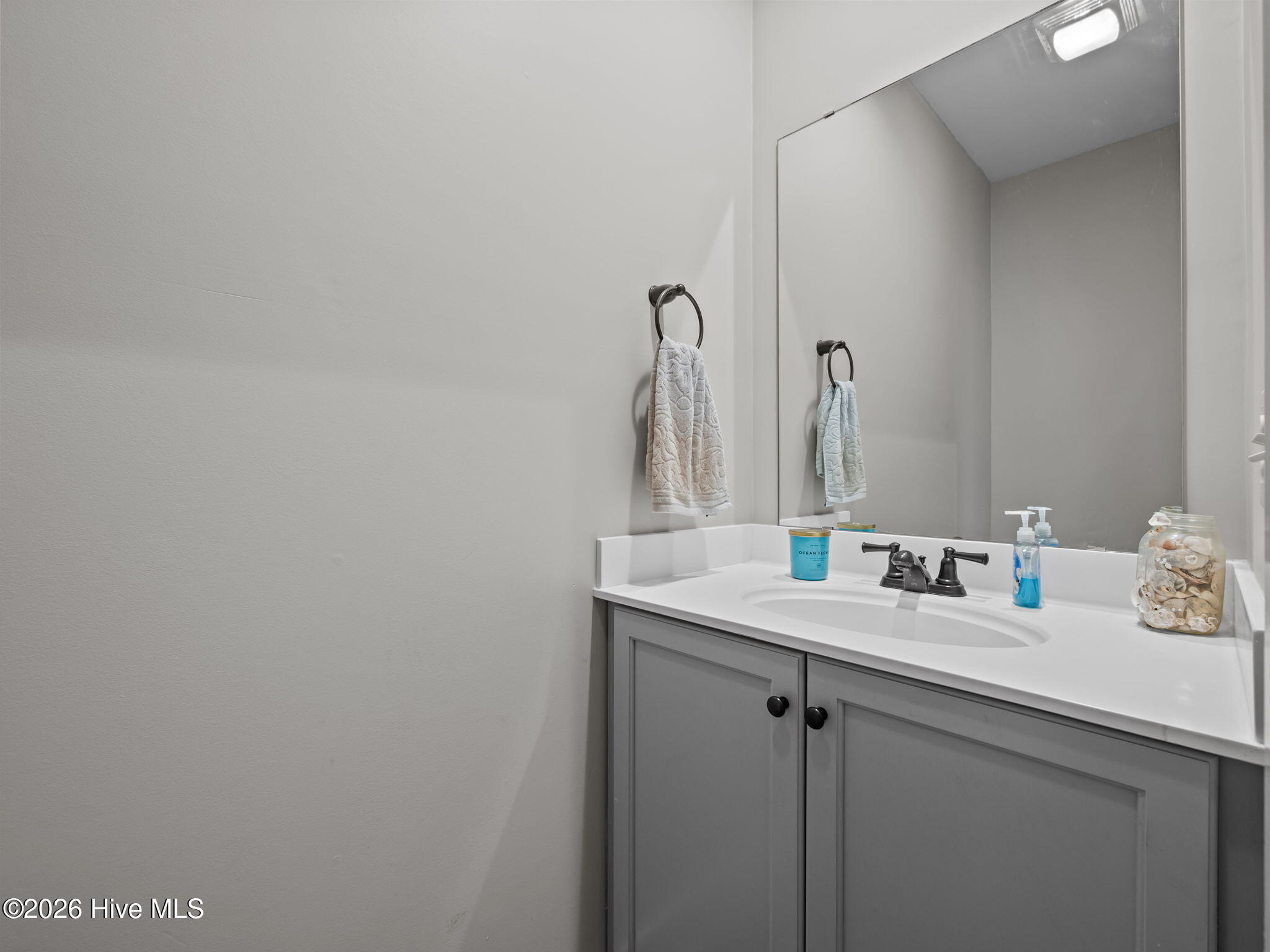 100553729 | Photo 35