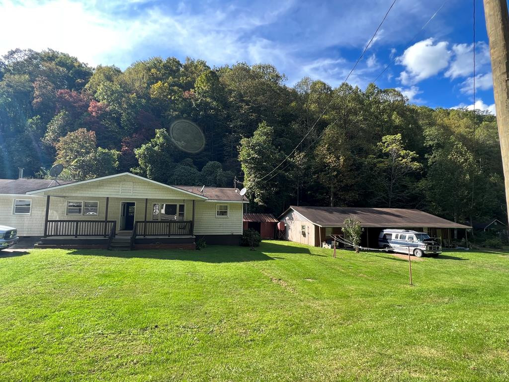 1050 US Highway 19, Topton, North Carolina, 4 Bedrooms Bedrooms, 8 Rooms Rooms,2 BathroomsBathrooms,For sale,US Highway 19,98543917 1050 US Highway 19, Topton, North Carolina, 4 Bedrooms Bedrooms, 8 Rooms Rooms,2 BathroomsBathrooms,For sale,US Highway 19,98543917