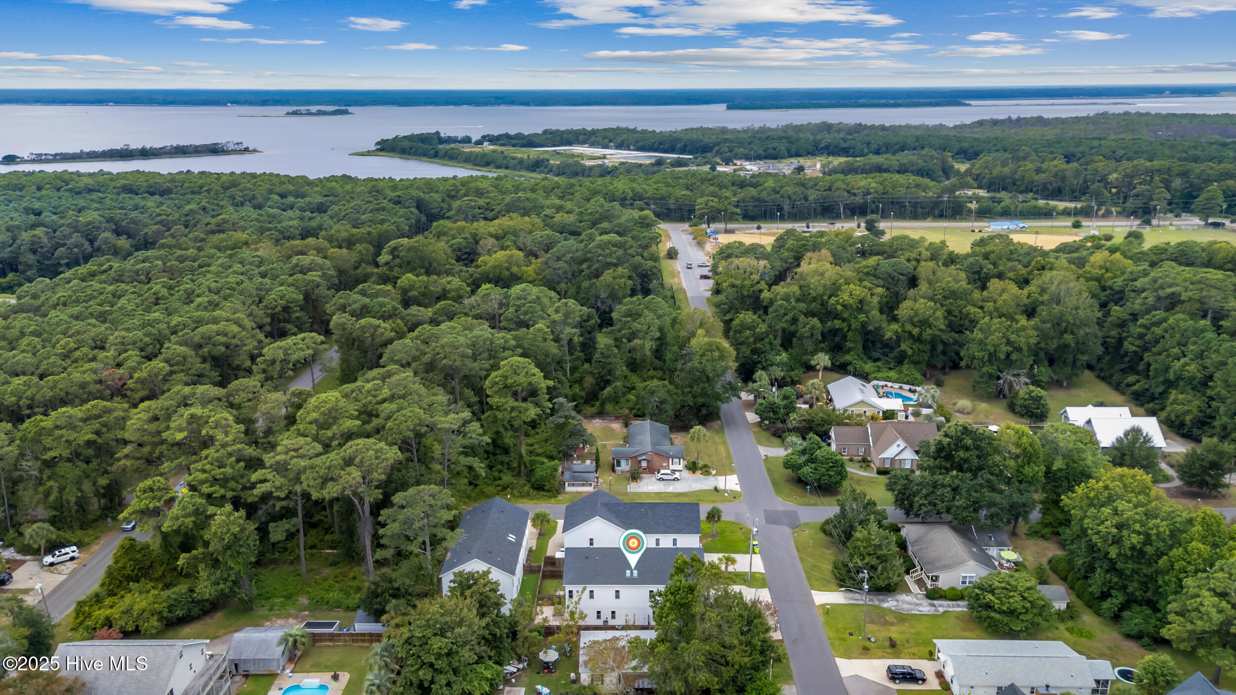 100530108 | Photo 33