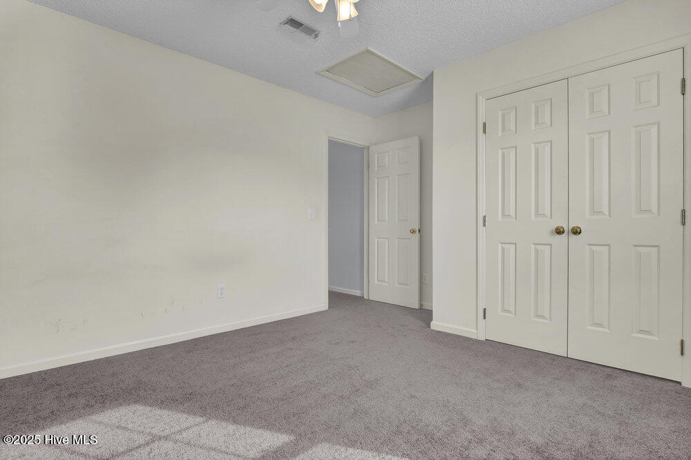 100544228 | Photo 26