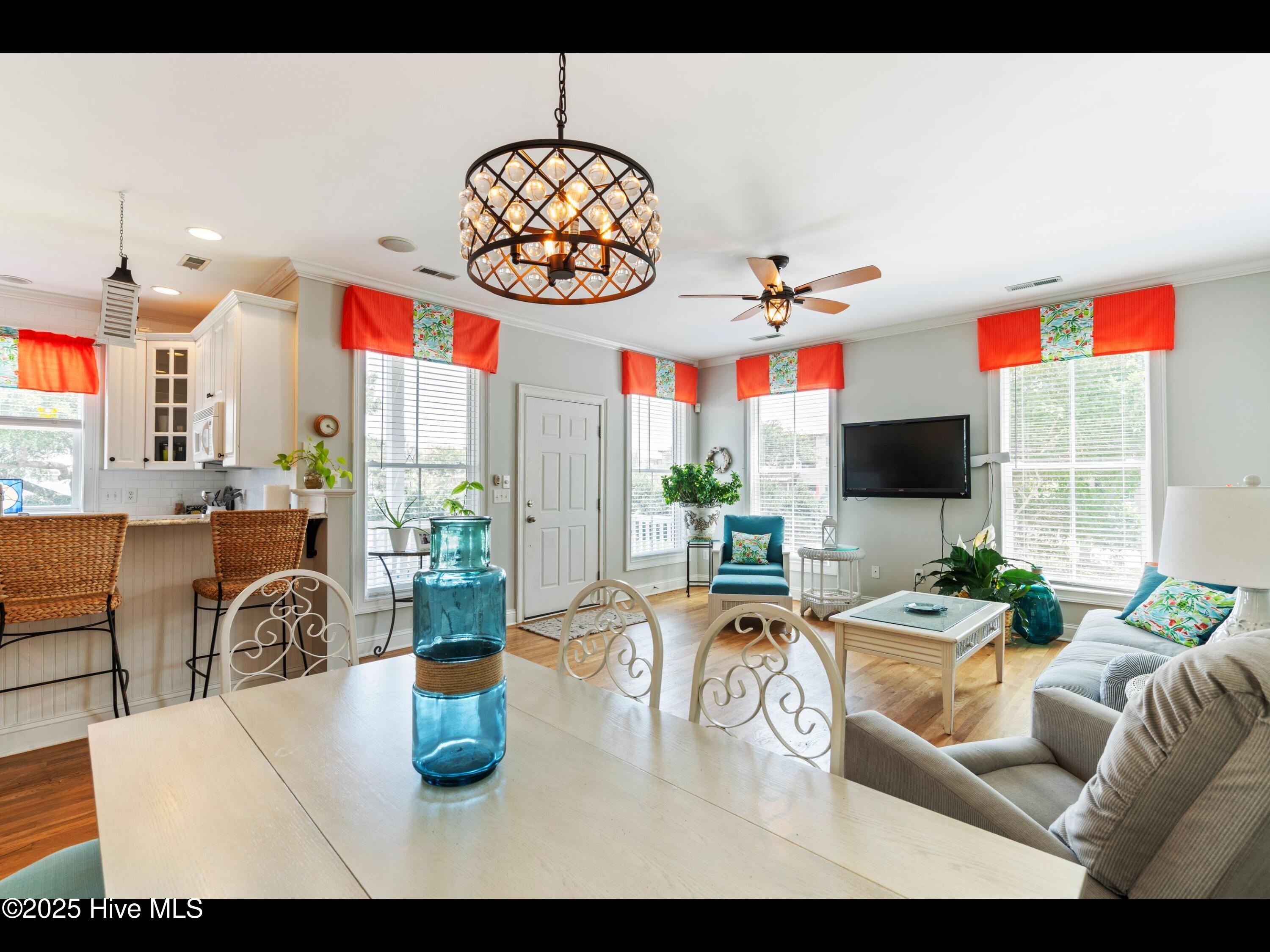 100511839 | Photo 33