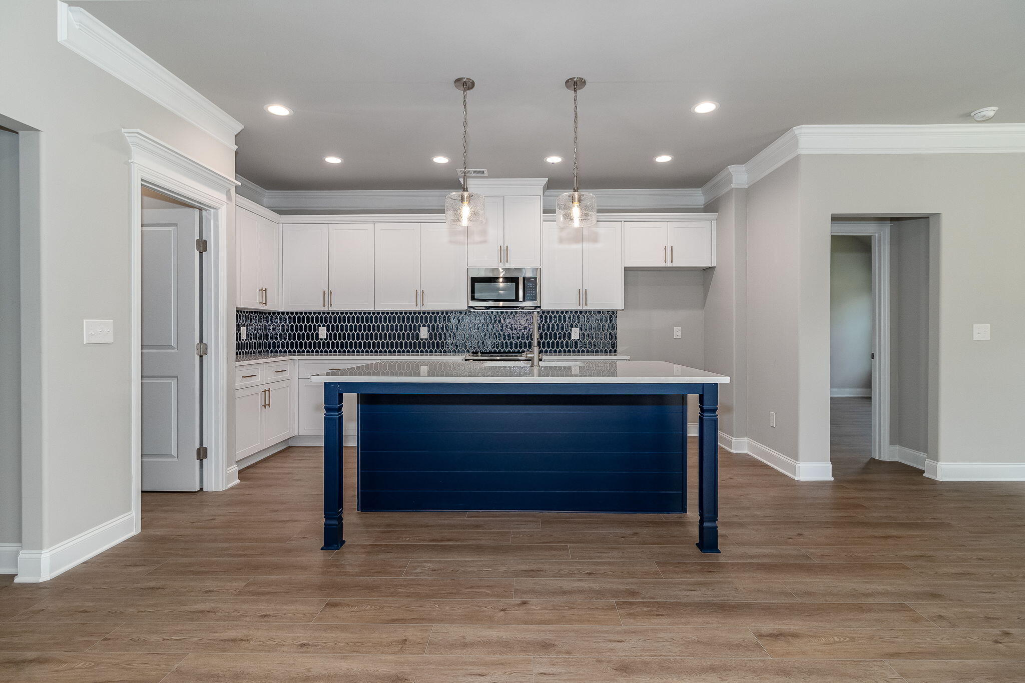 10-web-or-mls-2522 LAURENS ST. ©-