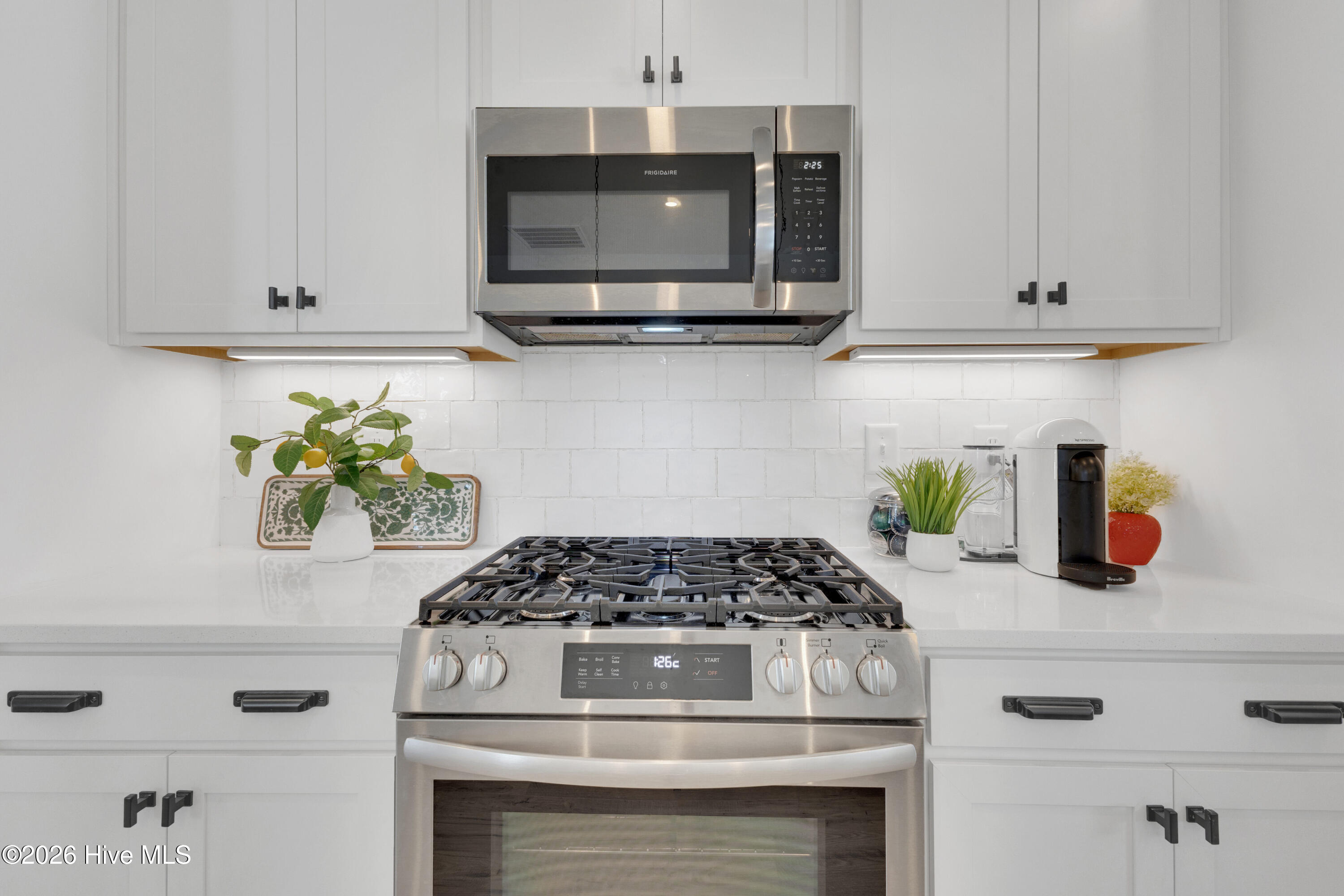 100566807 | Photo 14