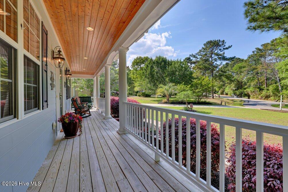 100568961 | Photo 45