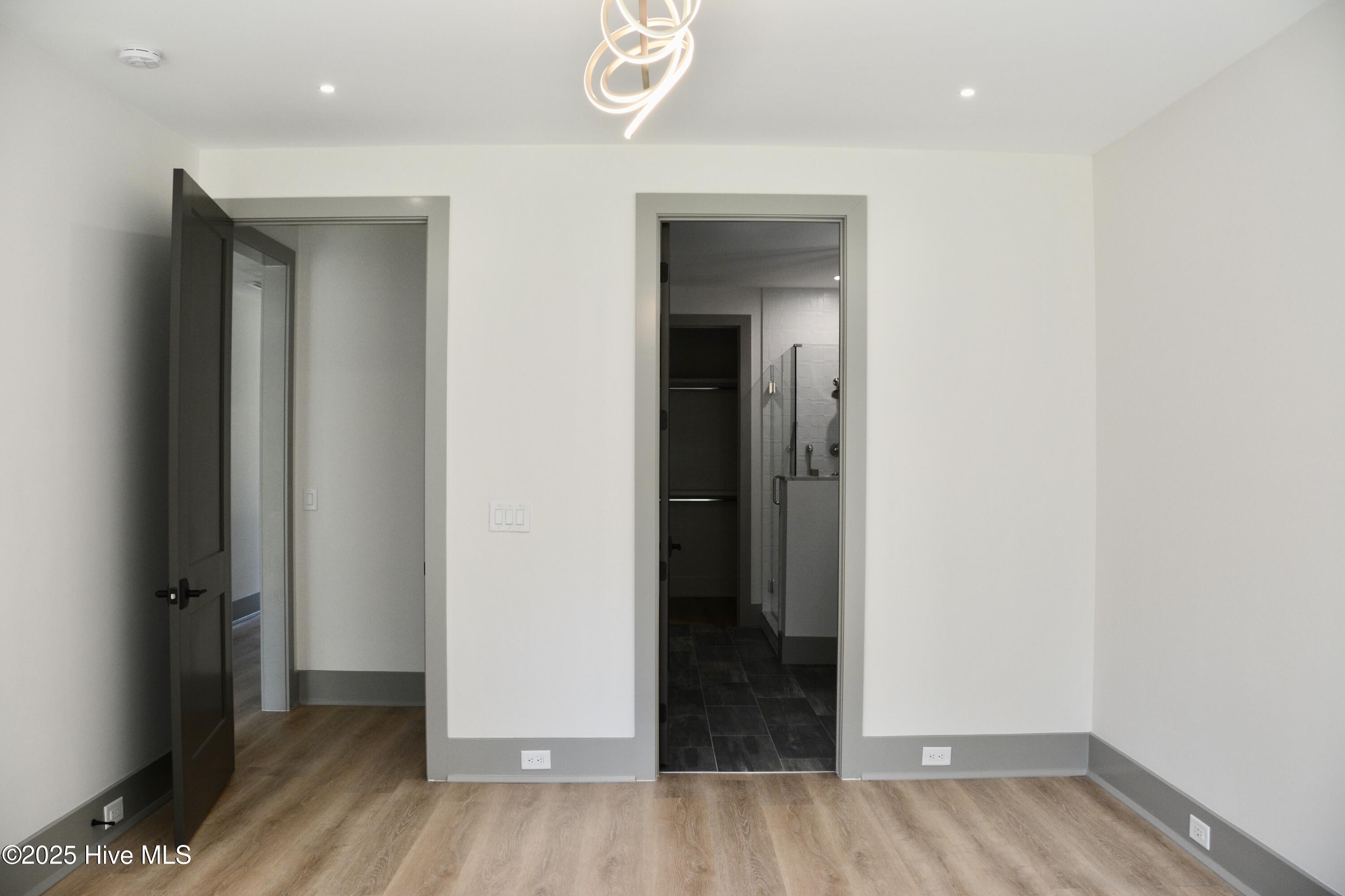 100508502 | Photo 36