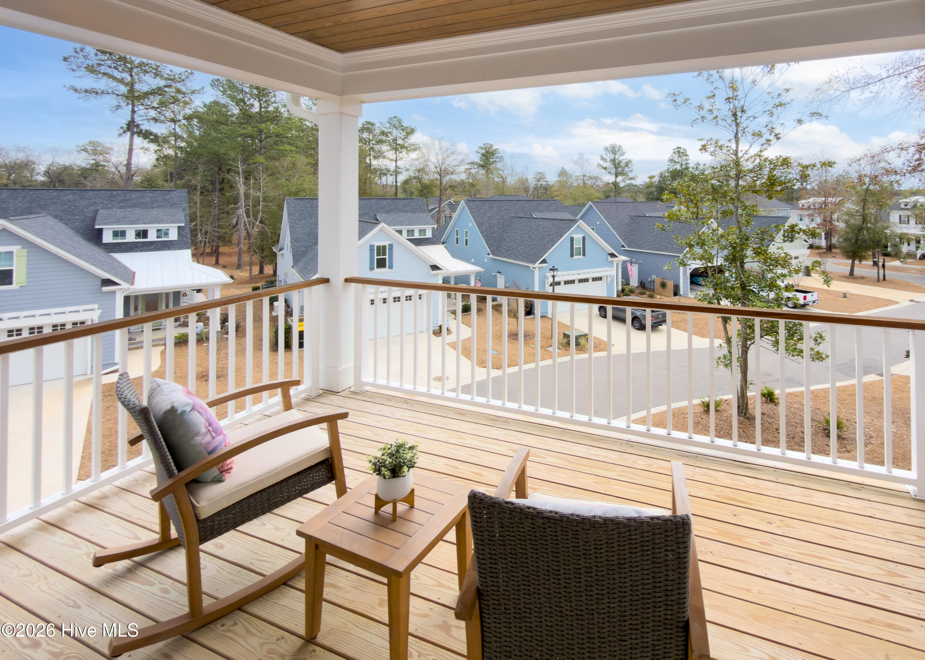 100549479 | Photo 35