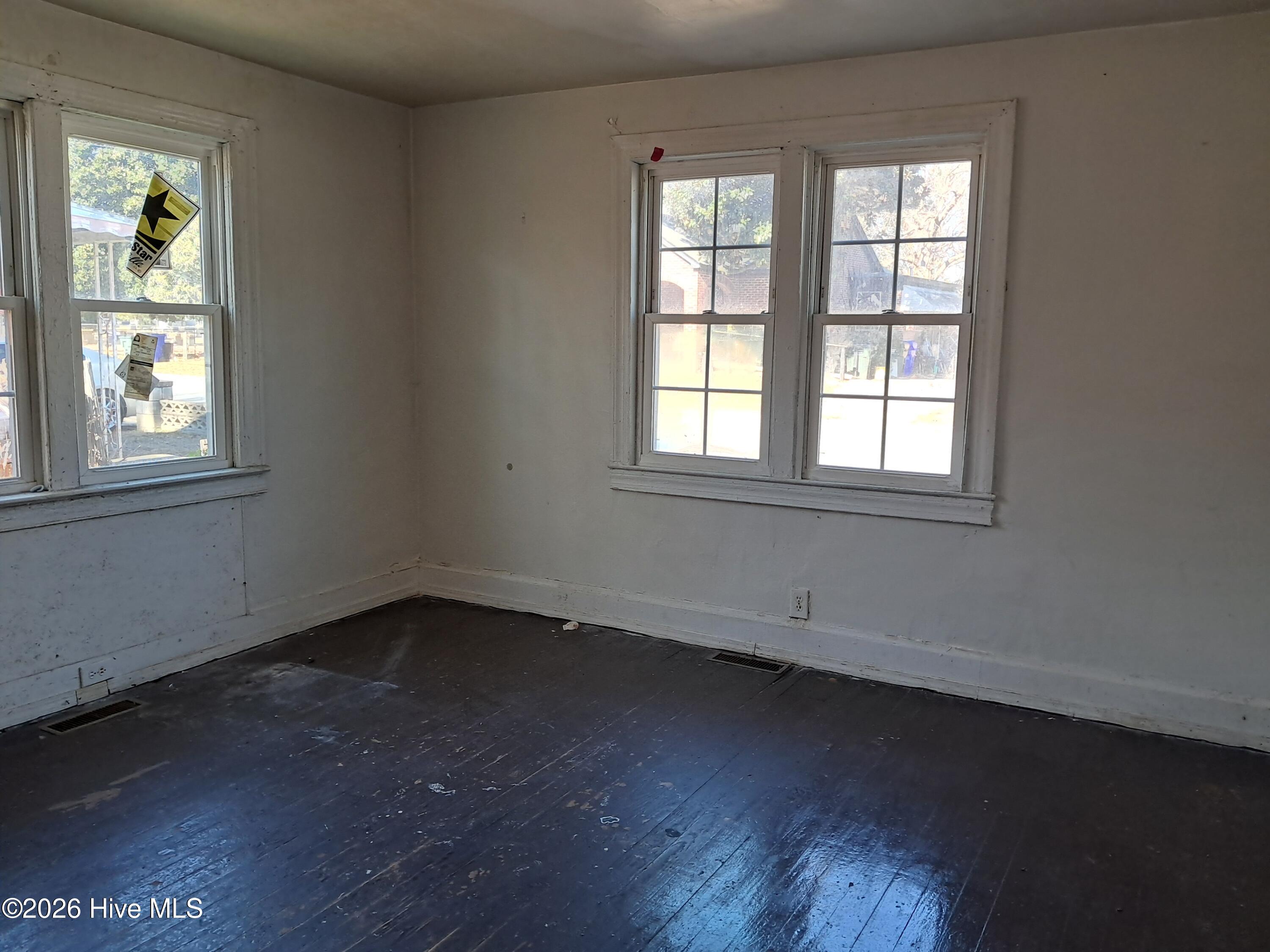Exterior photo of 509 Lincoln Street, Kinston, NC 28501. MLS: 100543203