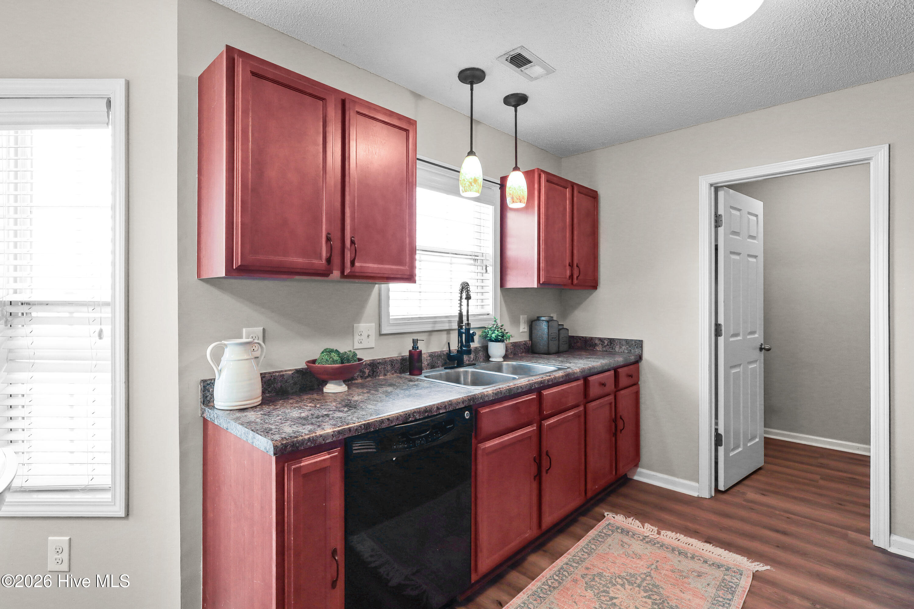 100554505 | Photo 16