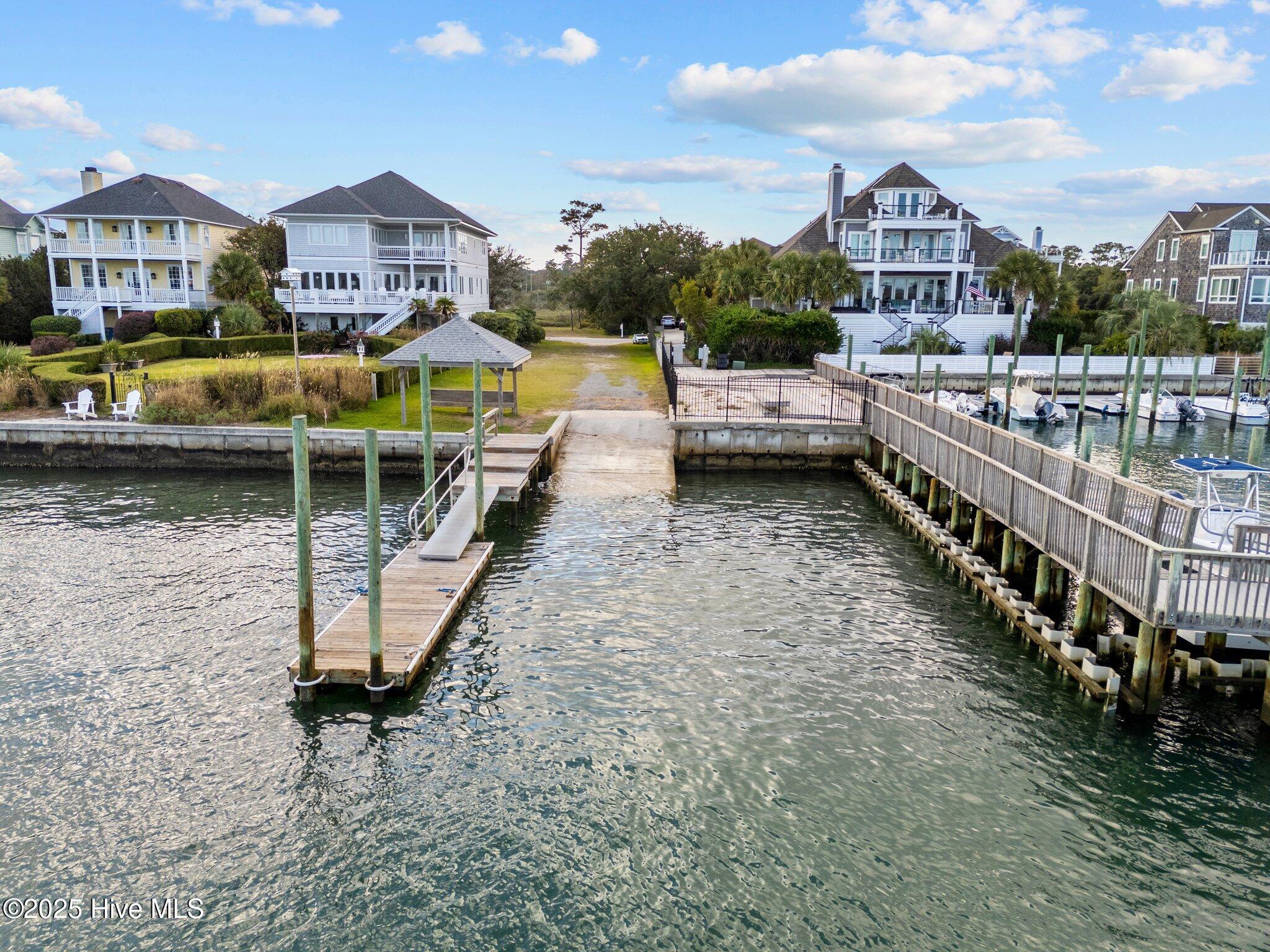 100525700 | Photo 73