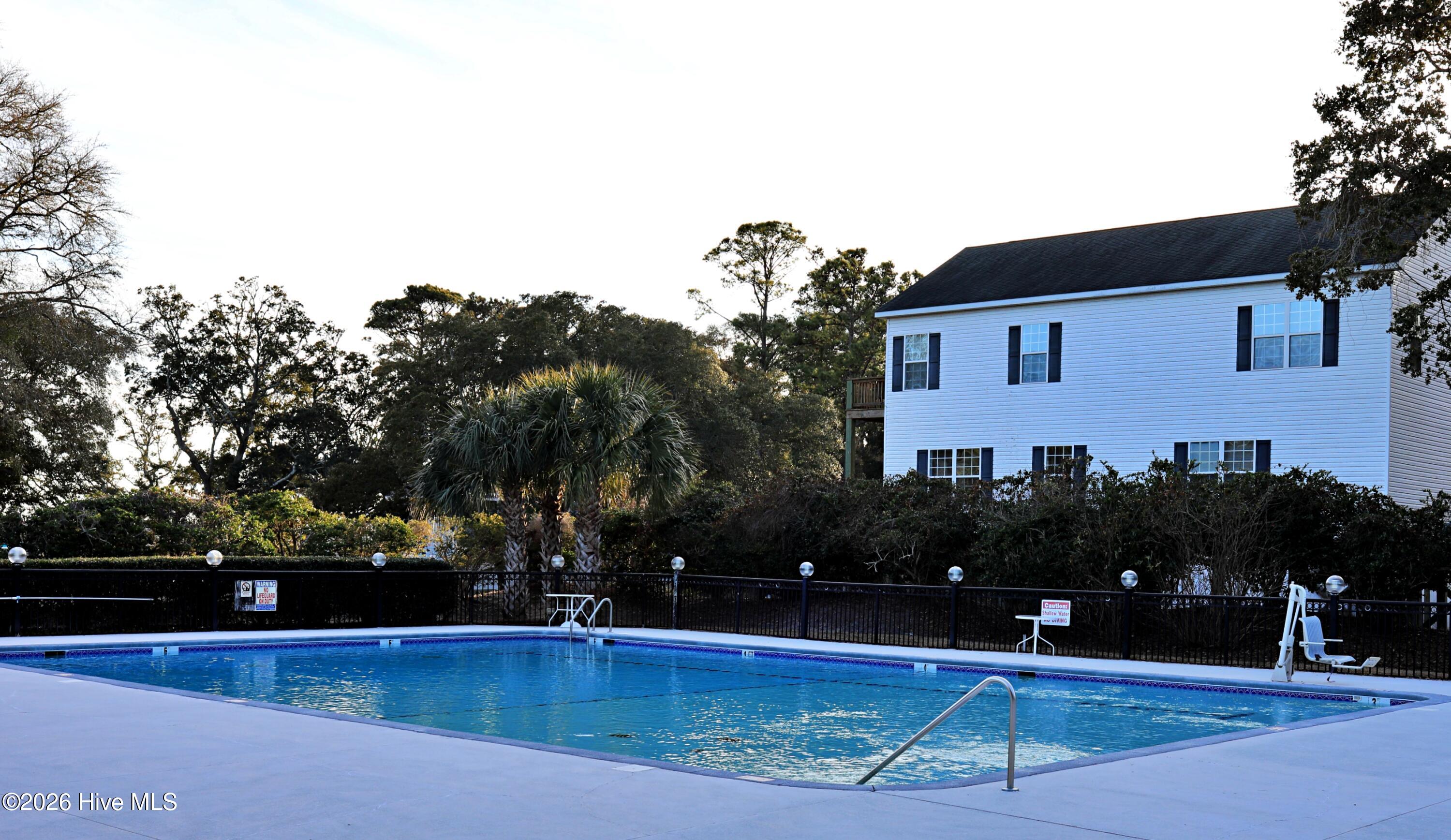 100554715 | Photo 13