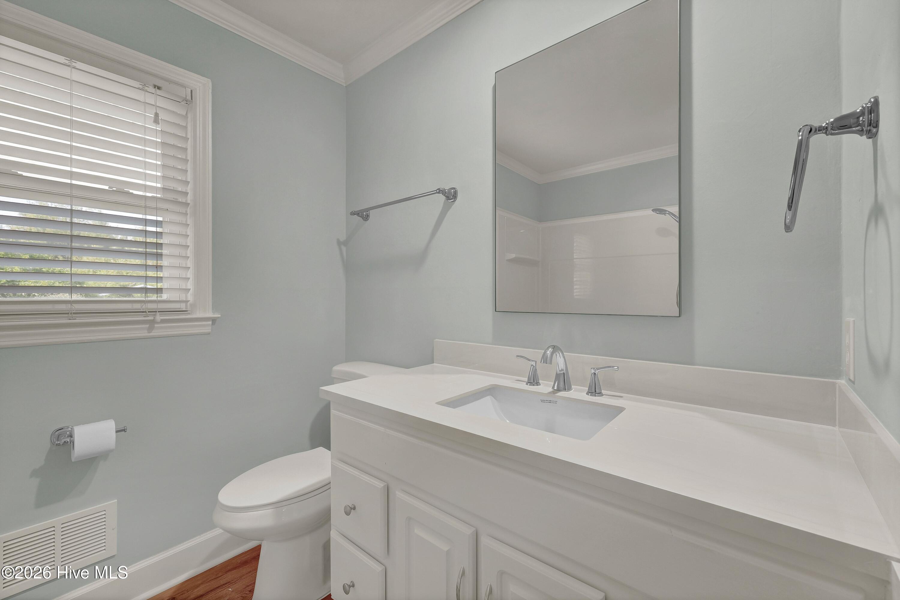 100565144 | Photo 28