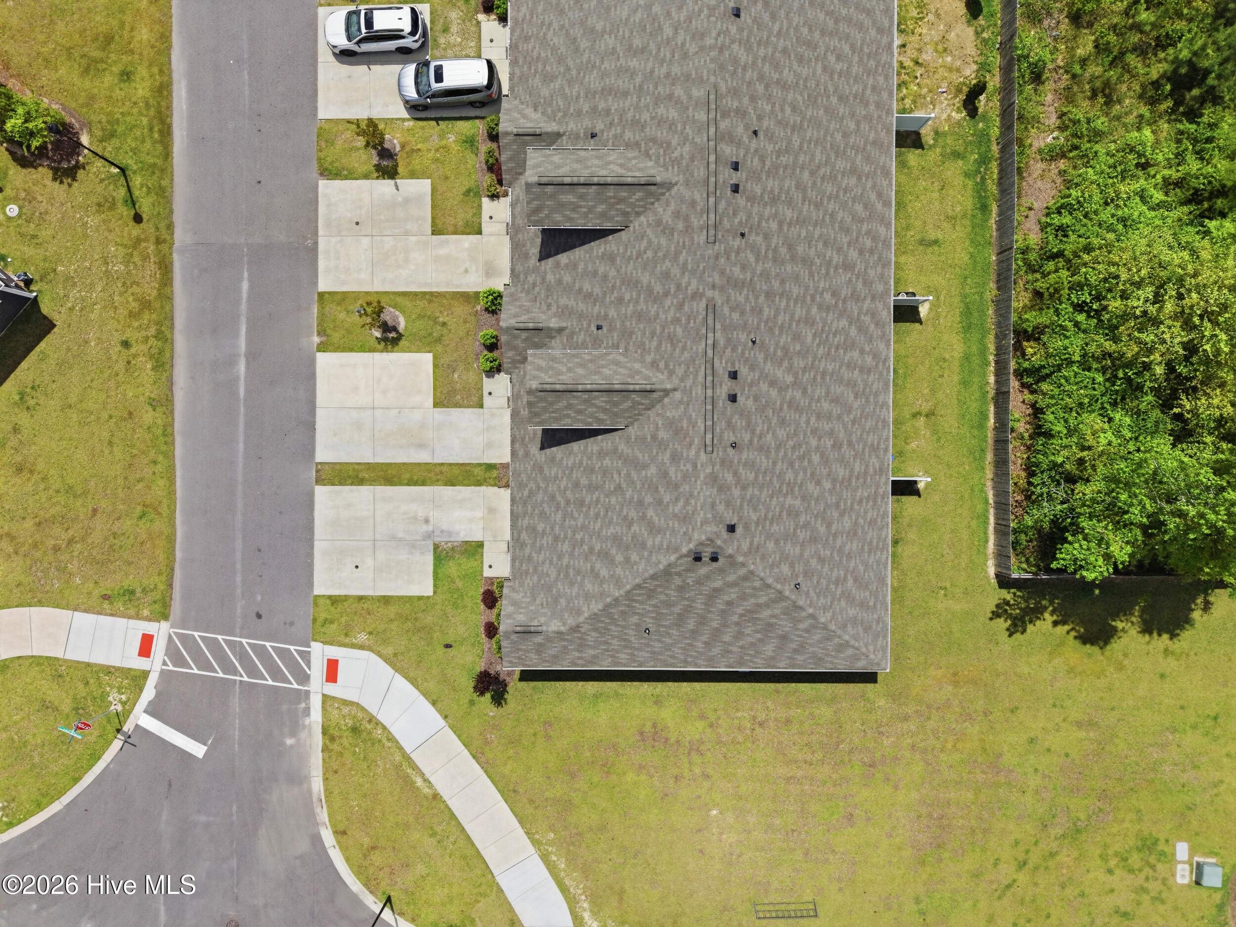 100566288 | Photo 34