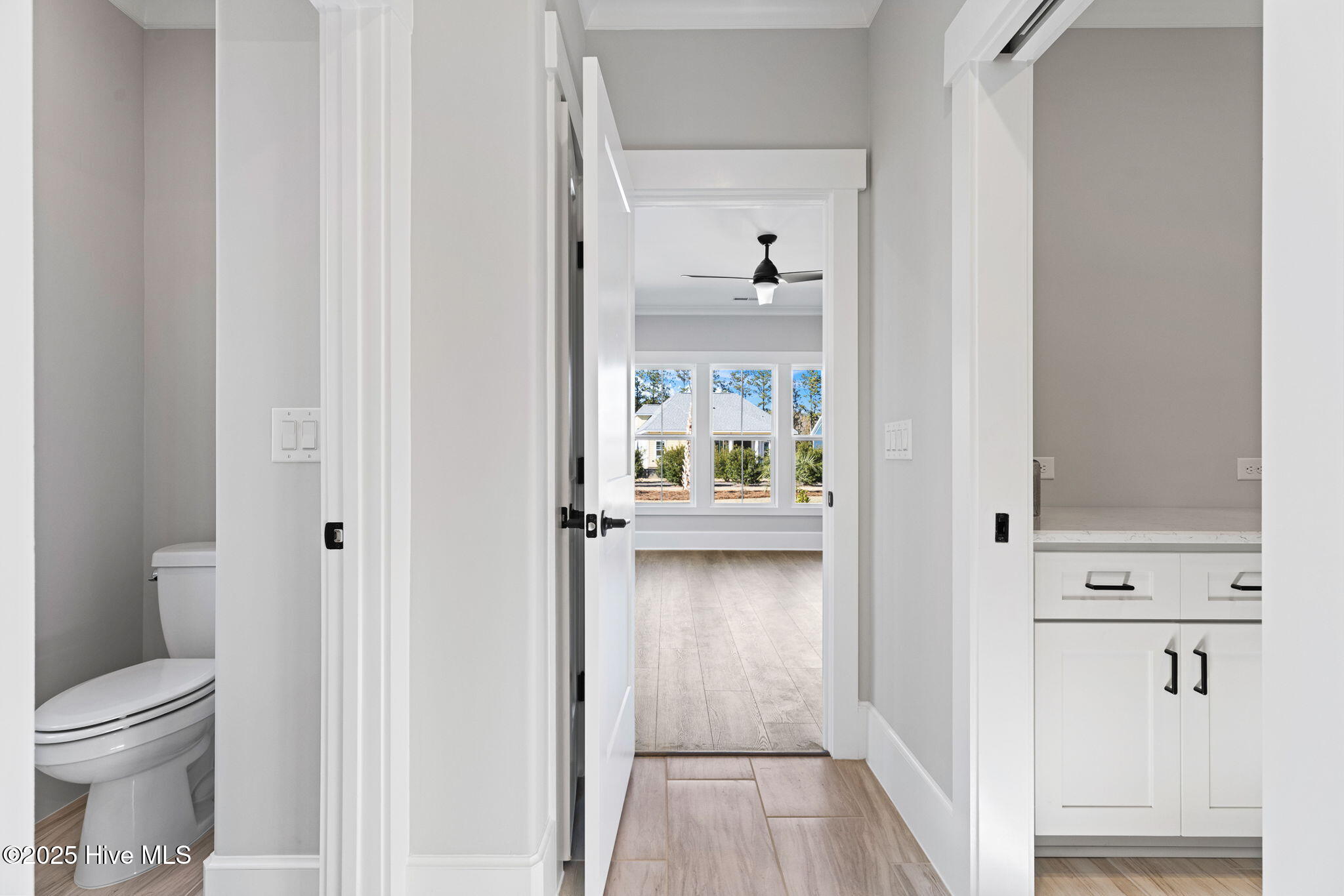 100522532 | Photo 35