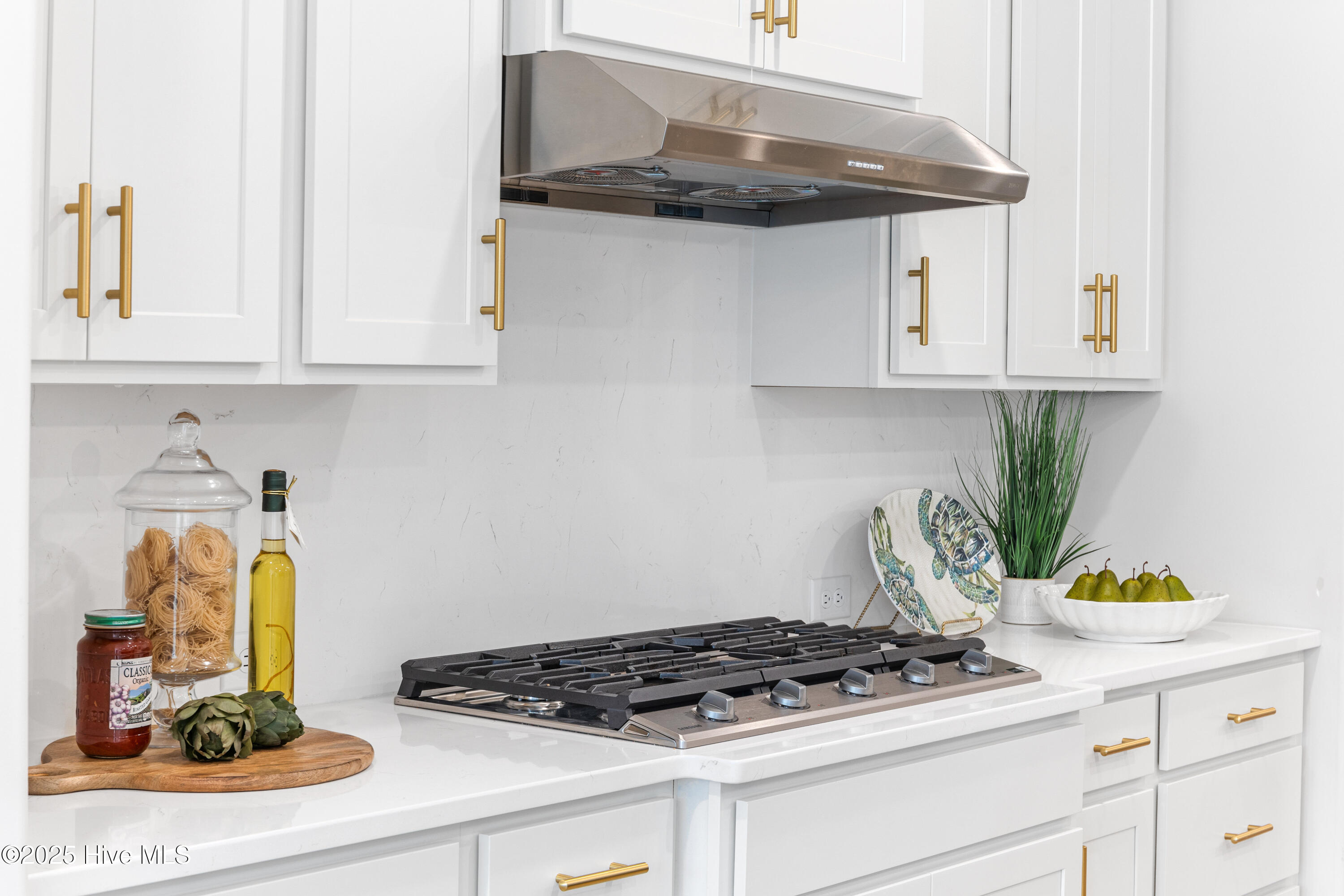 100530146 | Photo 14