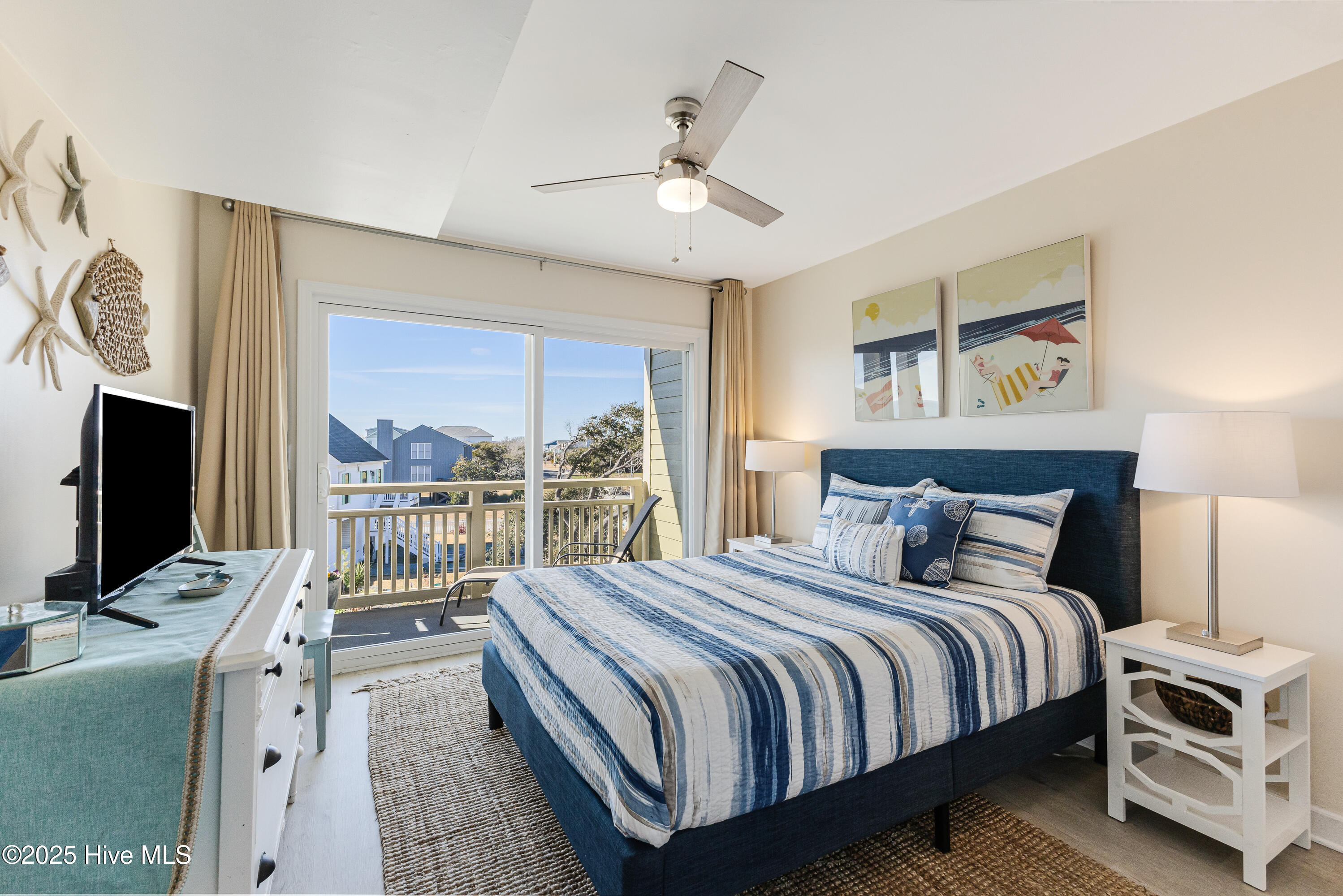 100545293 | Photo 11