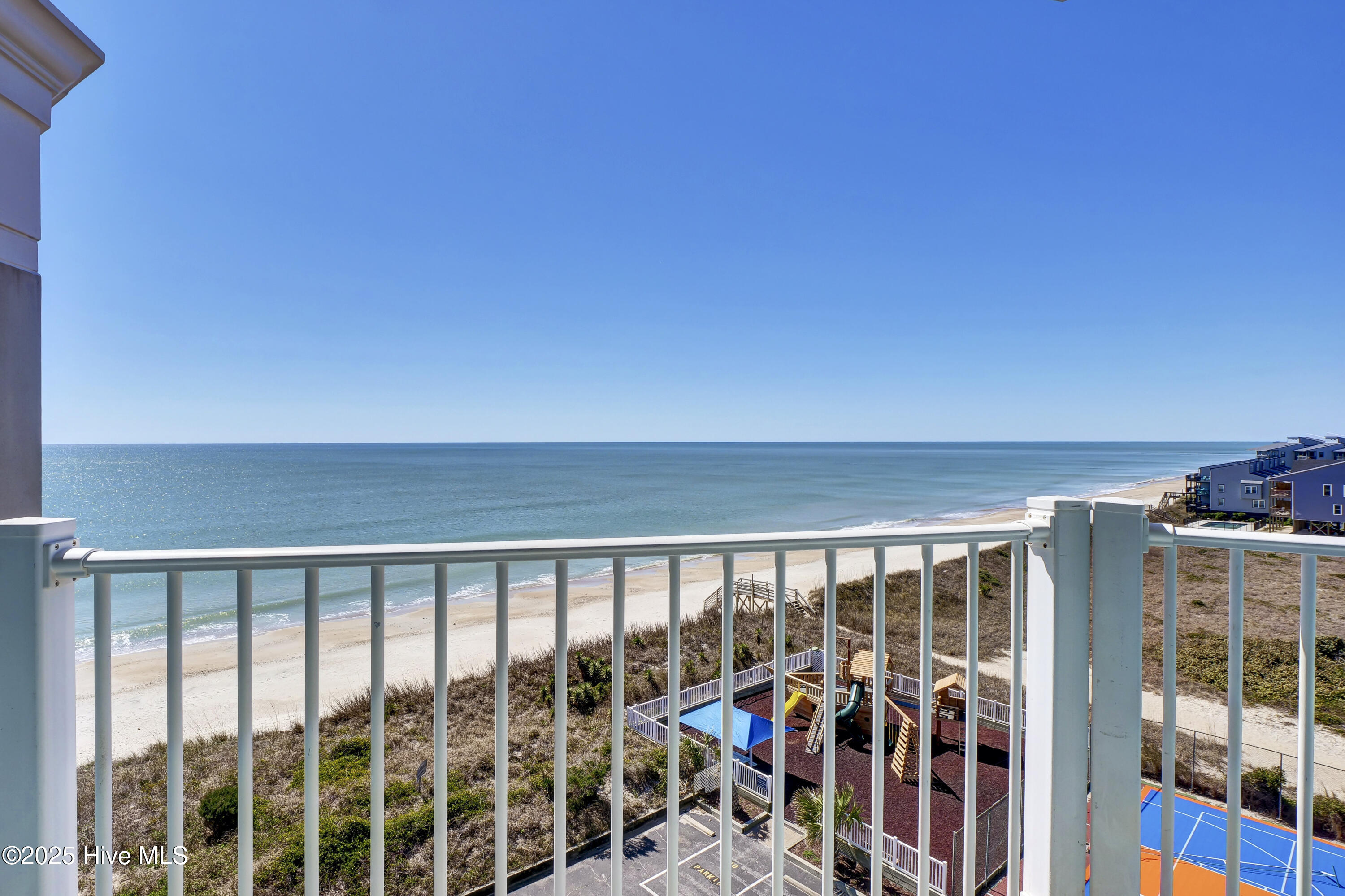 100520966 | Photo 12