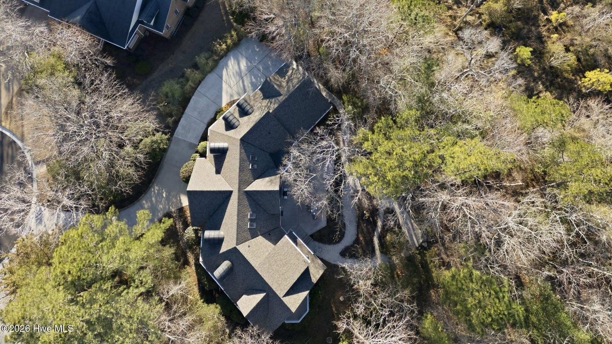 100555834 | Photo 111