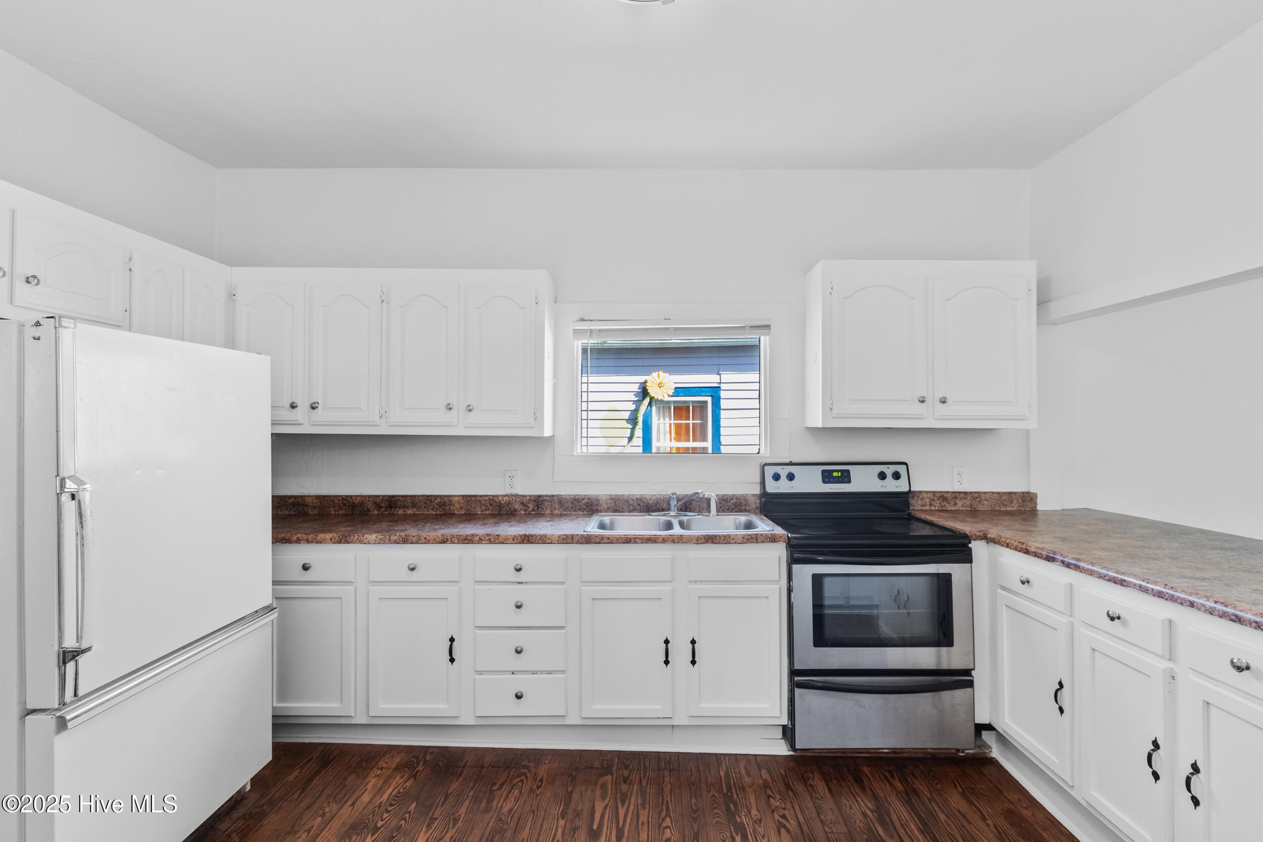 100544769 | Photo 14