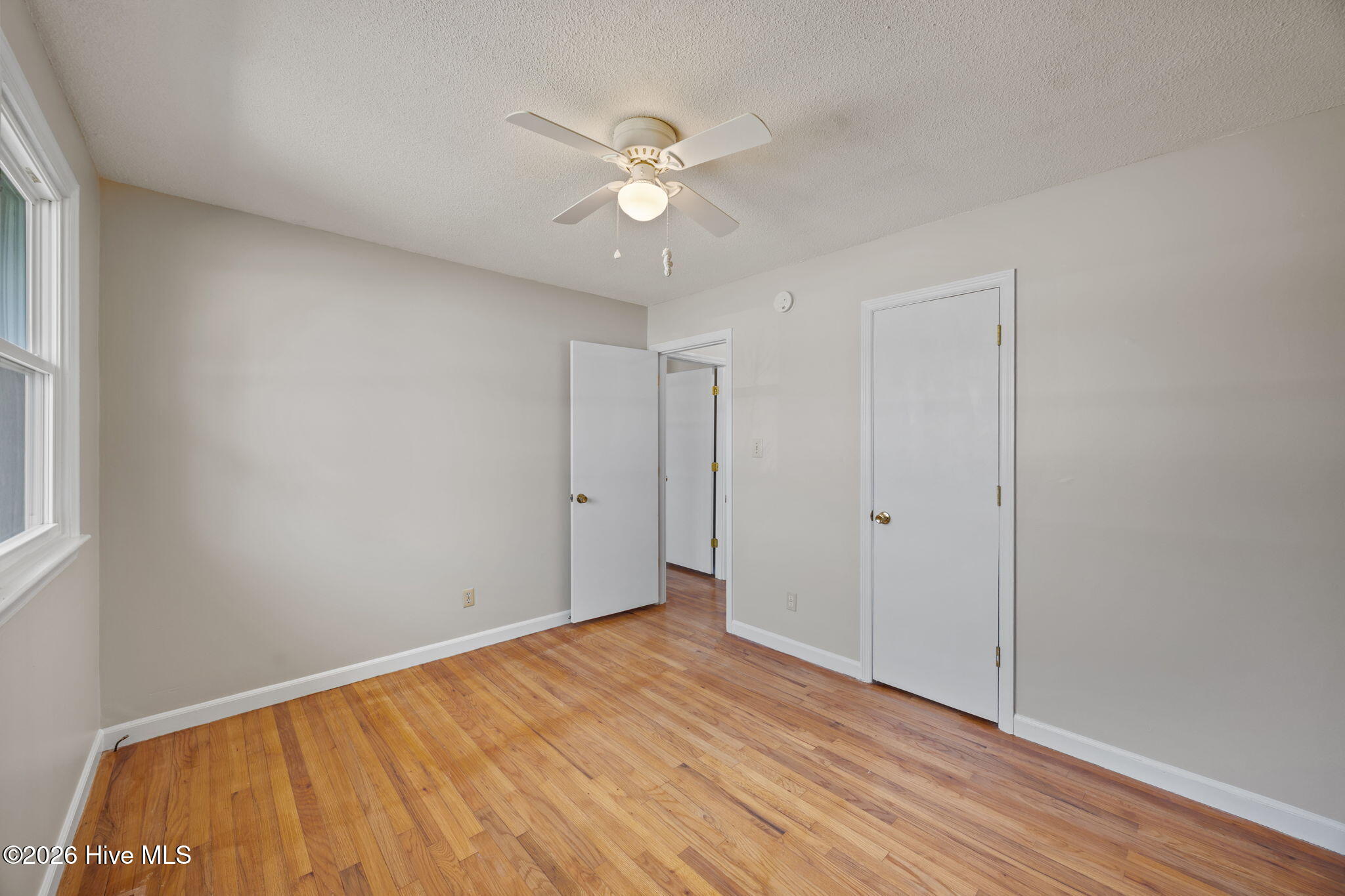 100558216 | Photo 23