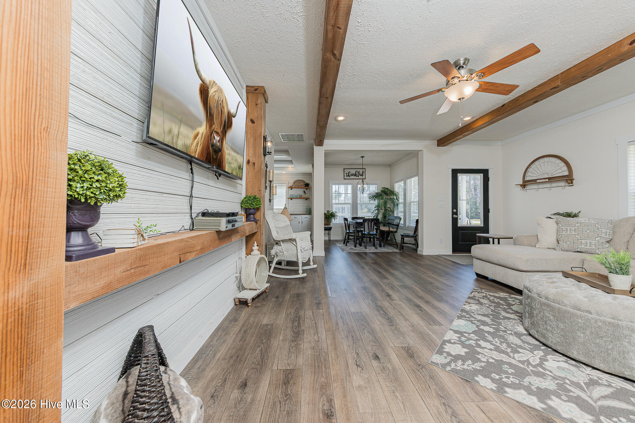 100563969 | Photo 13