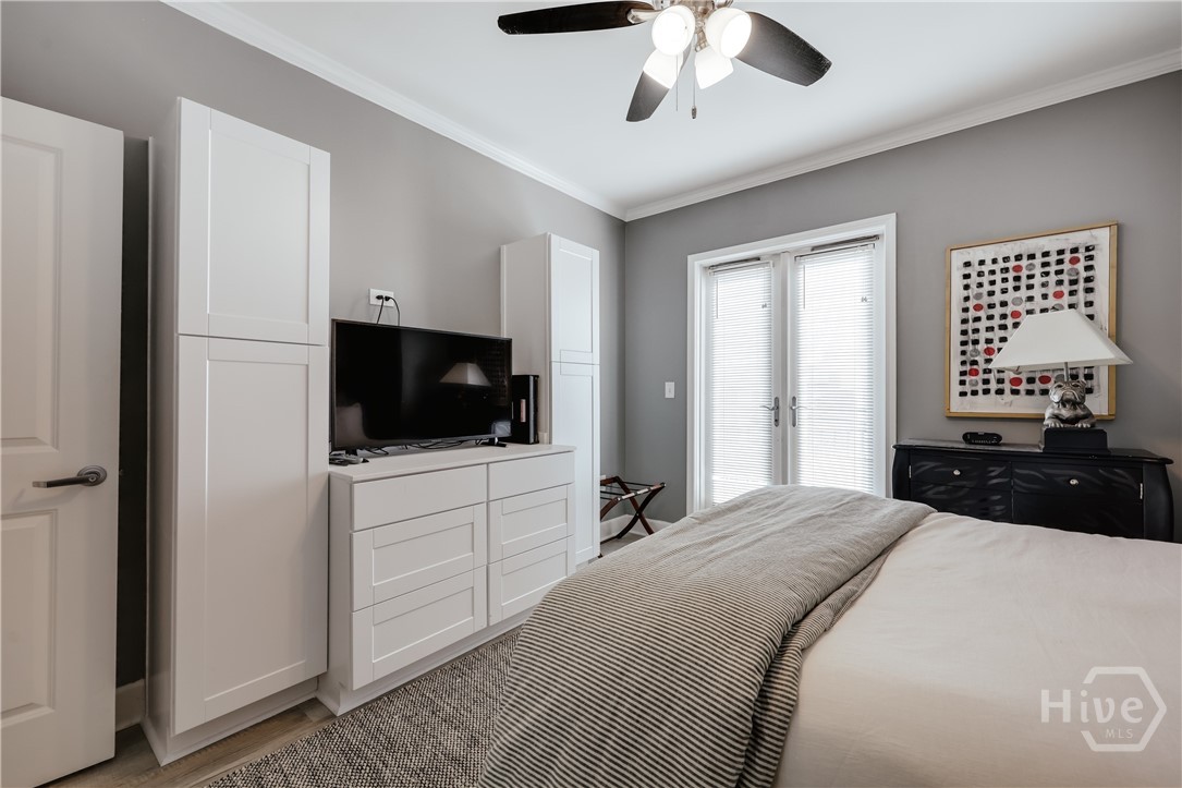 250 W Broad Street 801