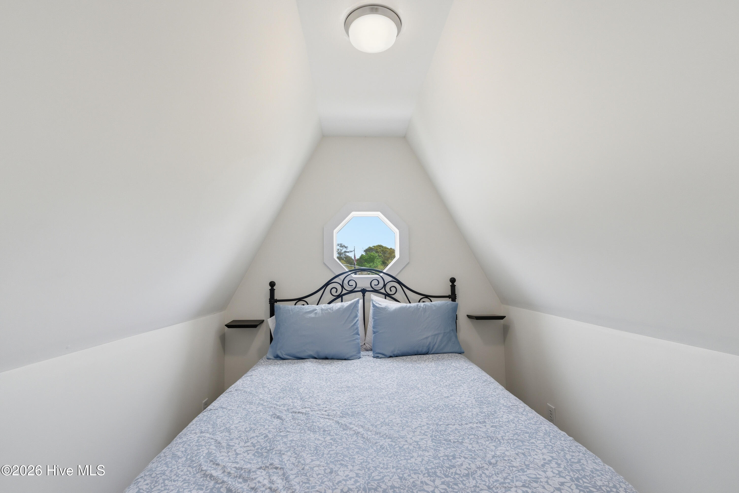 100567578 | Photo 41