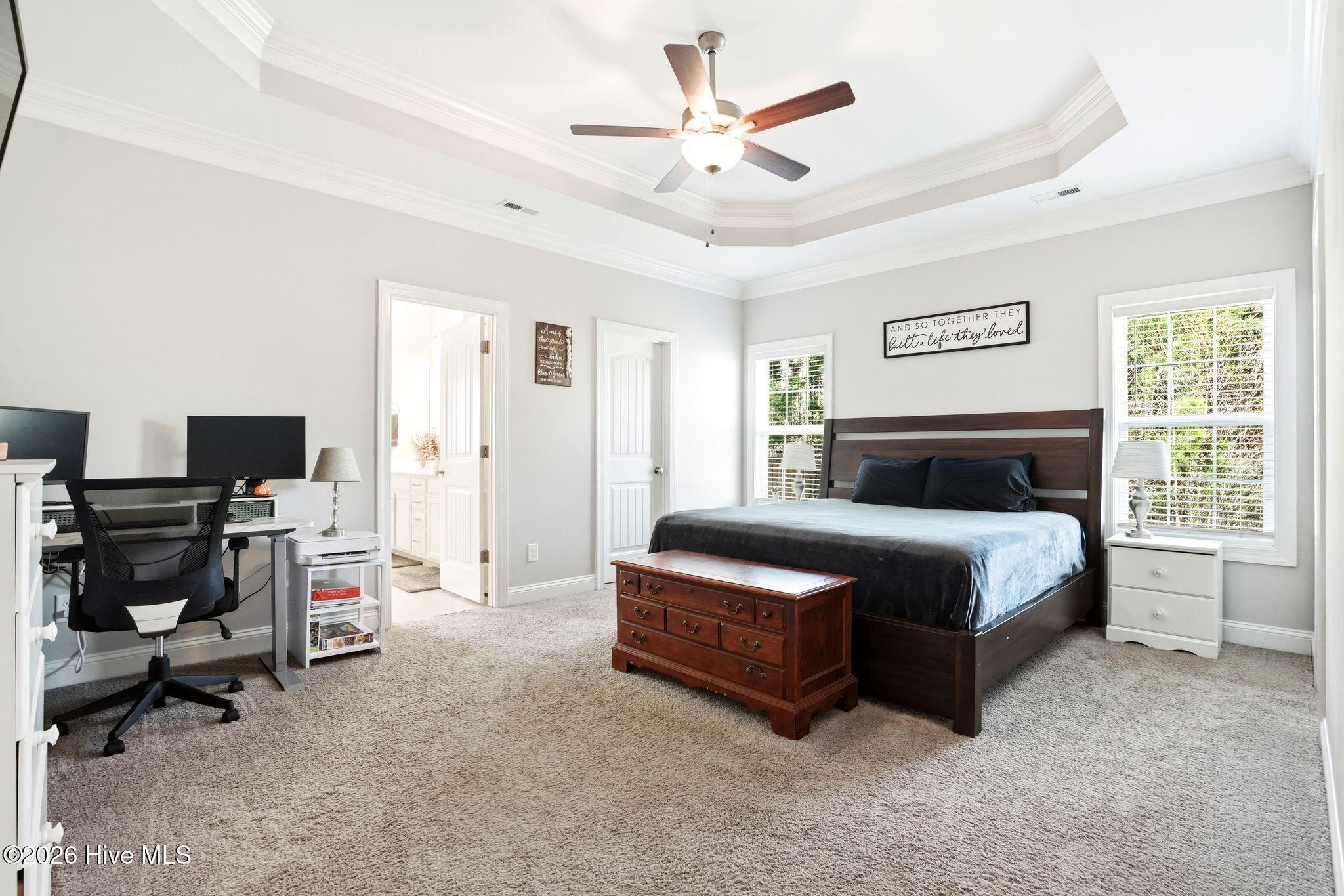 100563818 | Photo 24