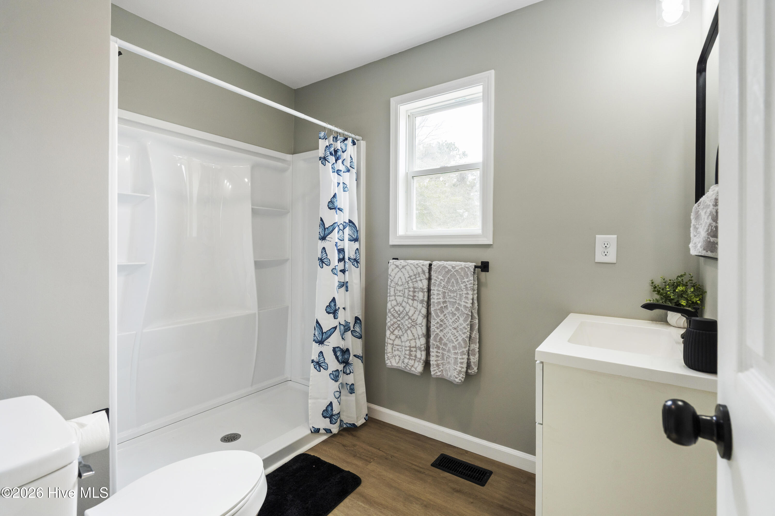 100556703 | Photo 29