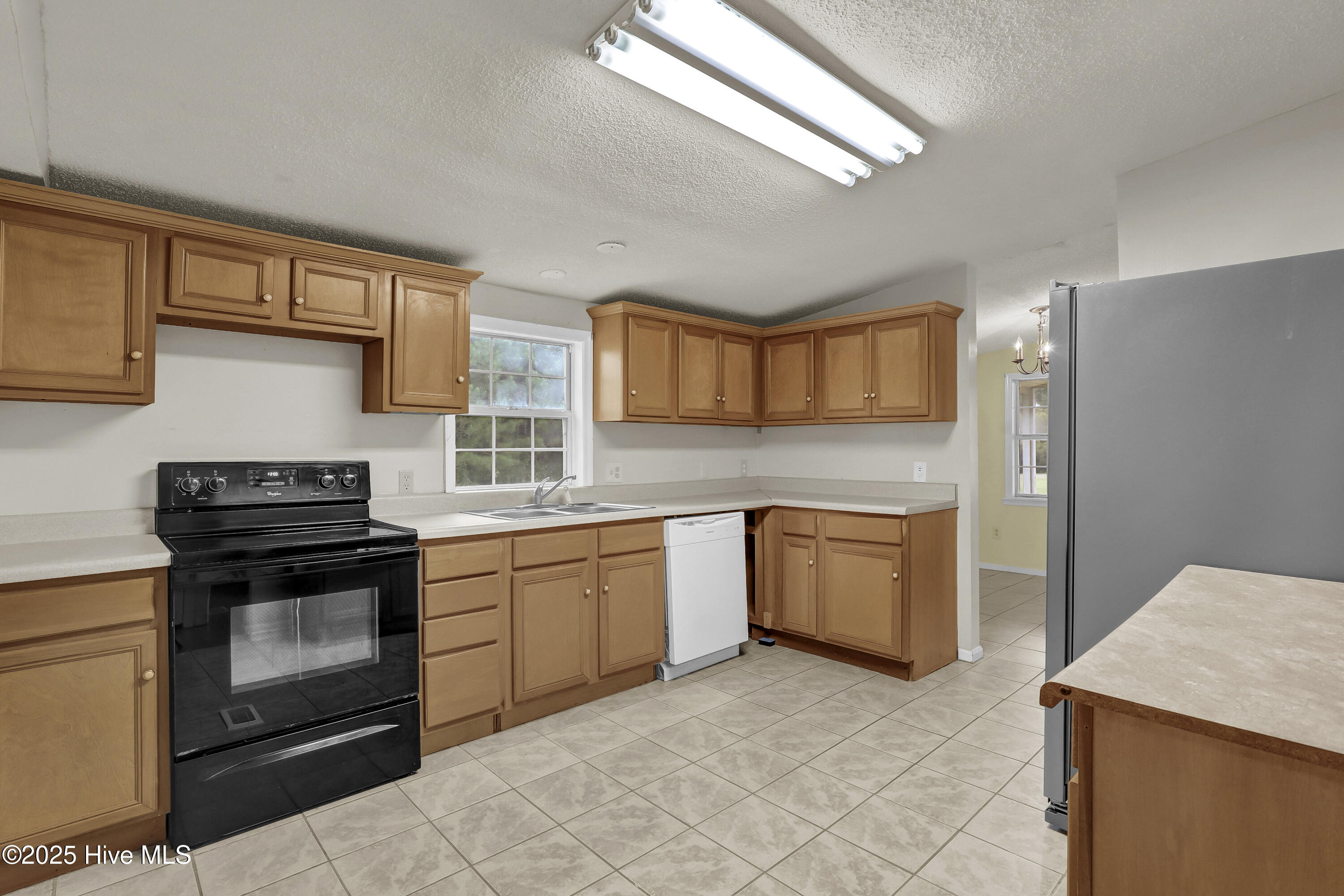 100567322 | Photo 14