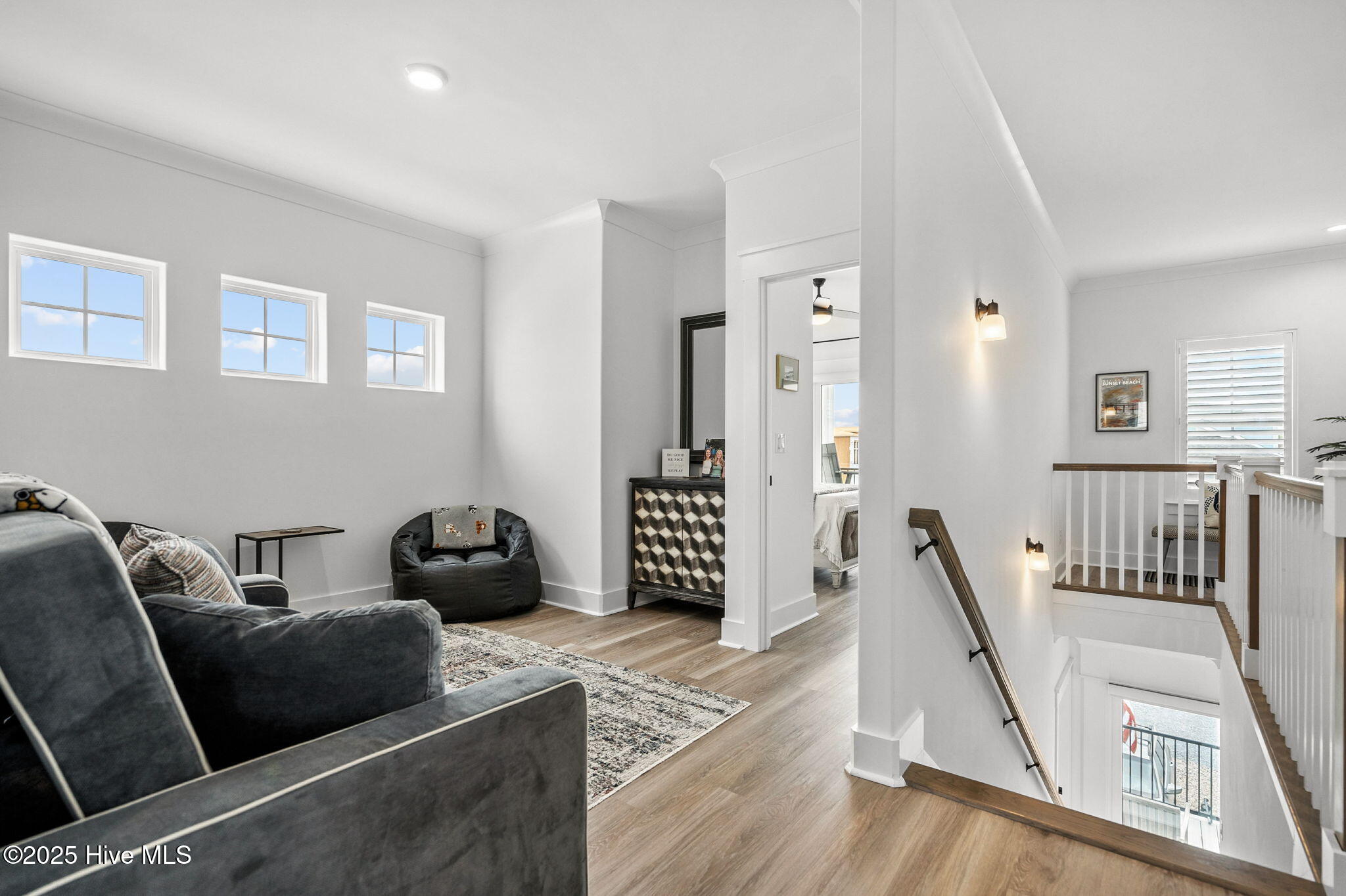 100520745 | Photo 21