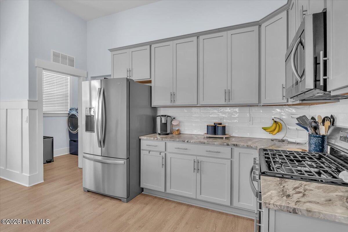 100569276 | Photo 17