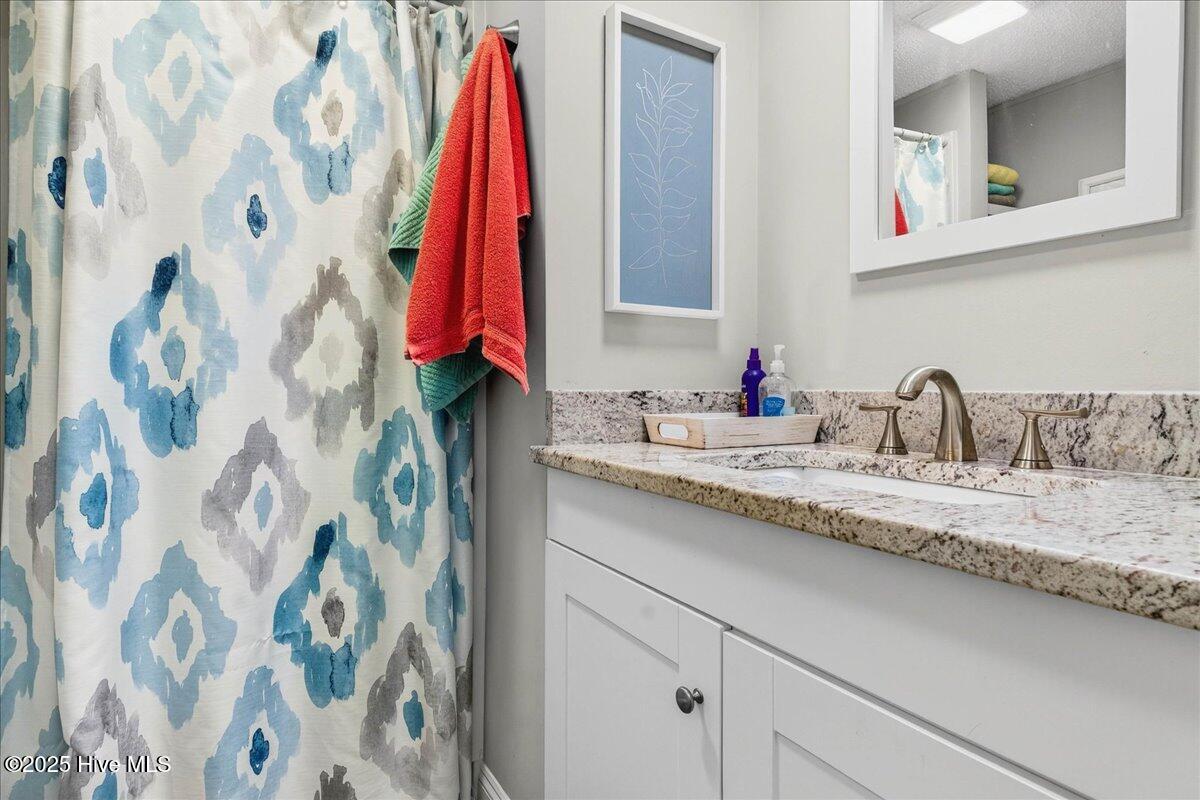 100543222 | Photo 30