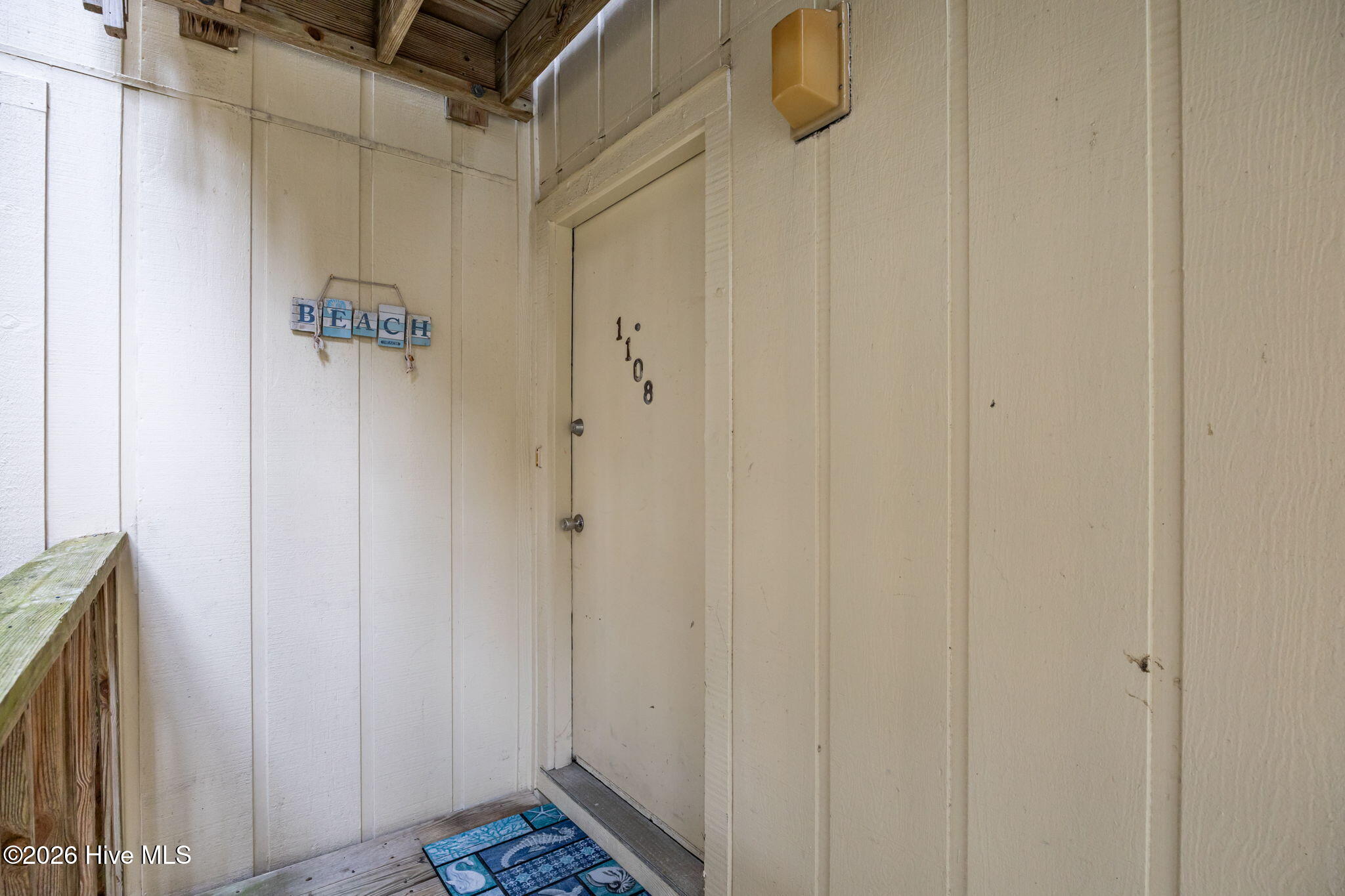 100561637 | Photo 27