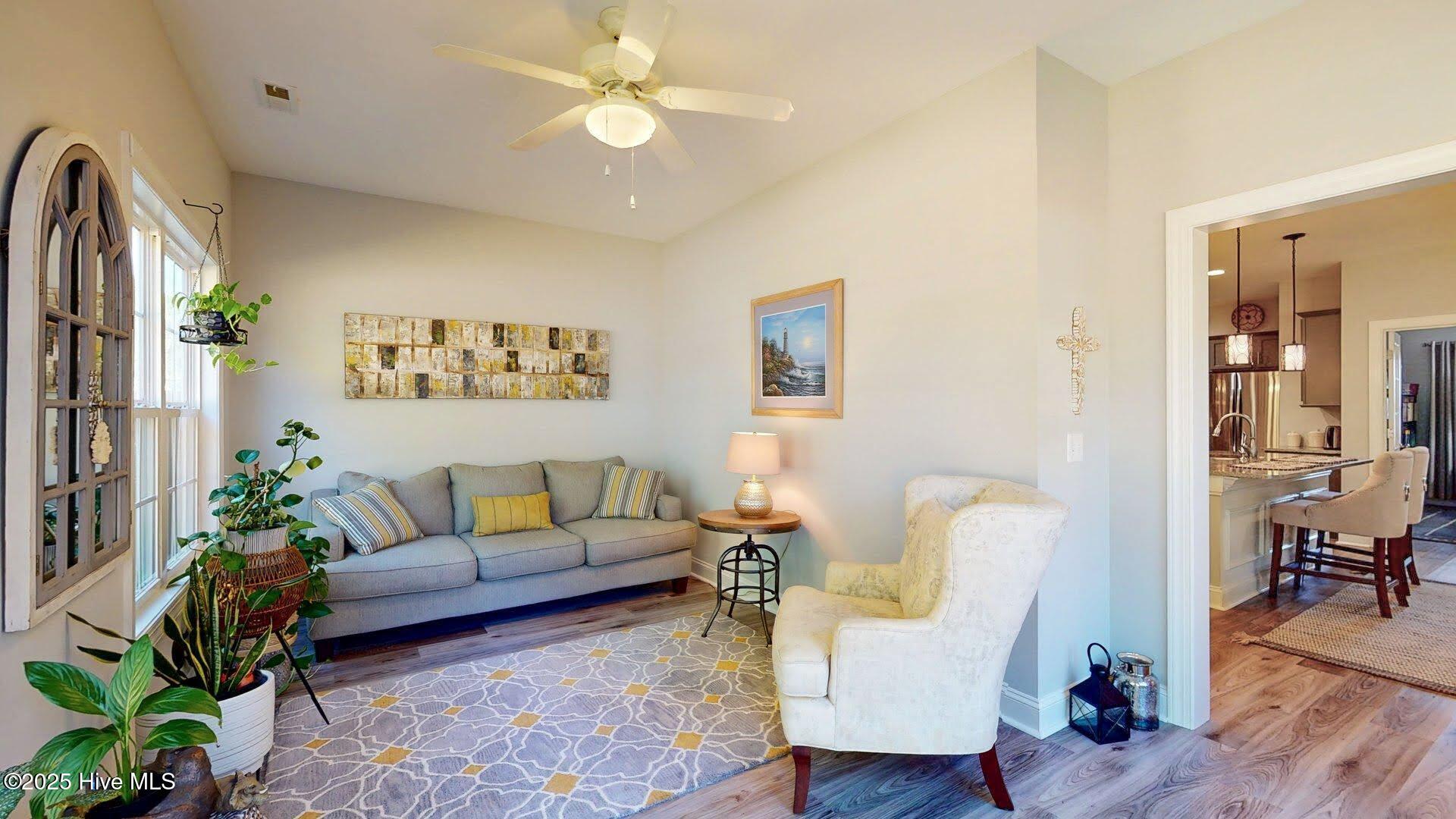 100550160 | Photo 27