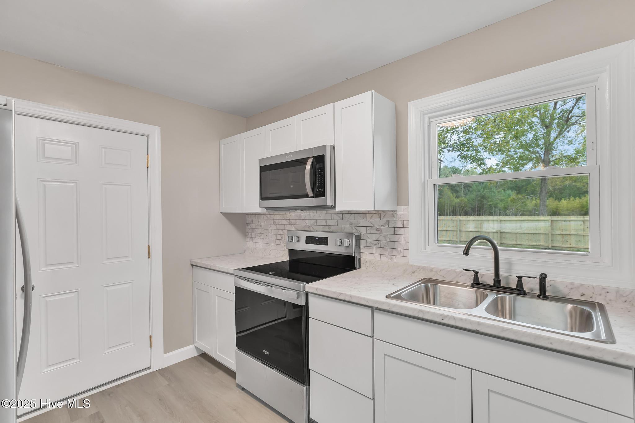 100535695 | Photo 10