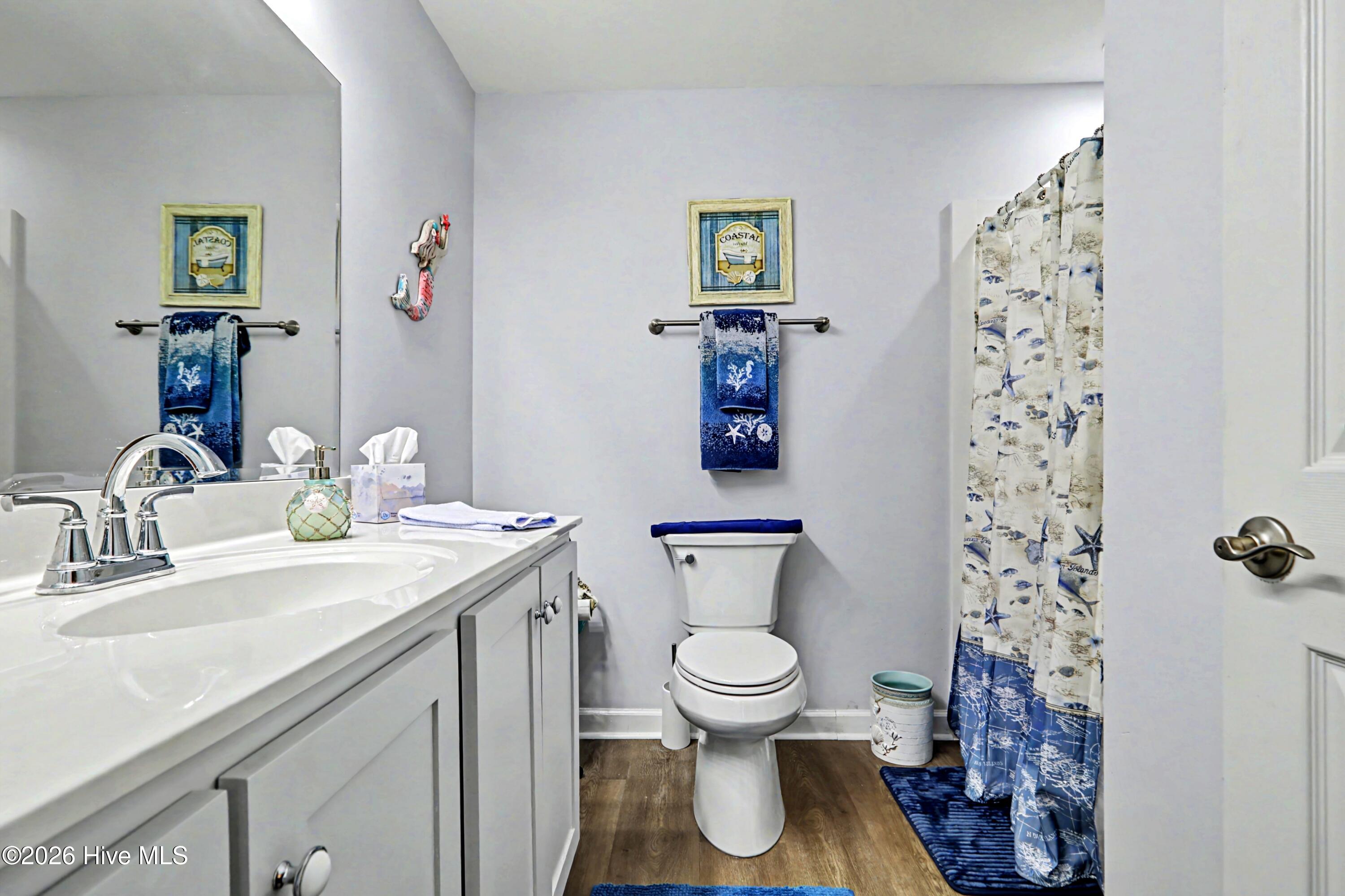 100561250 | Photo 24