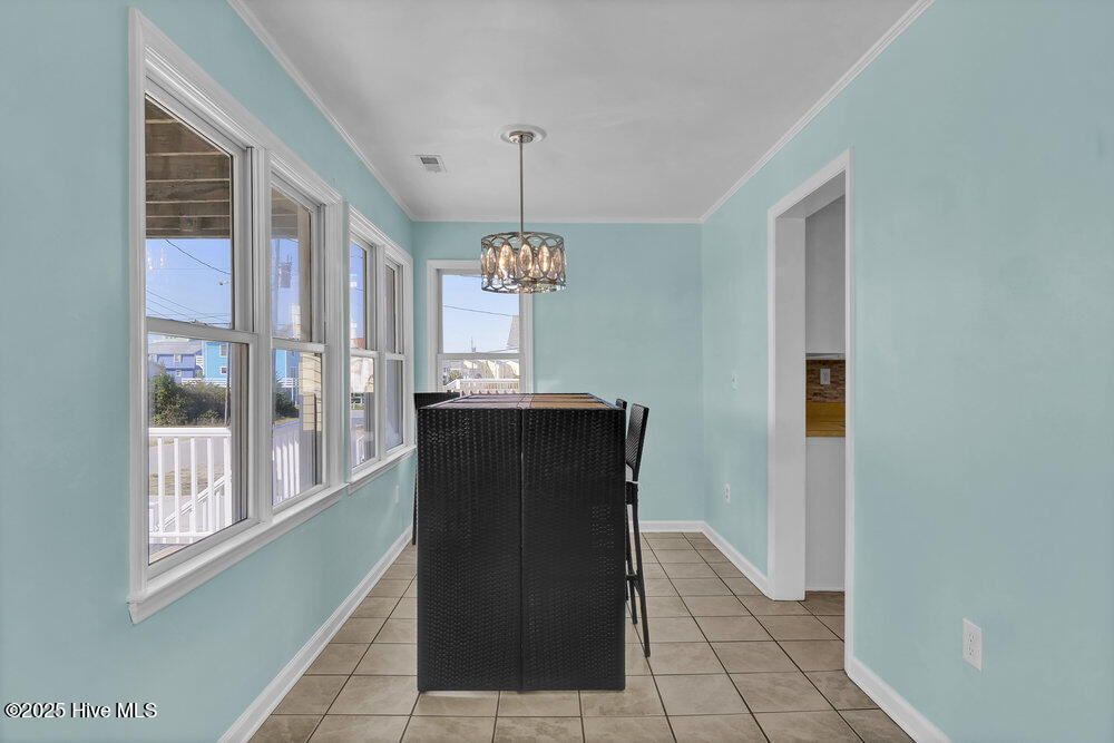 100533445 | Photo 24