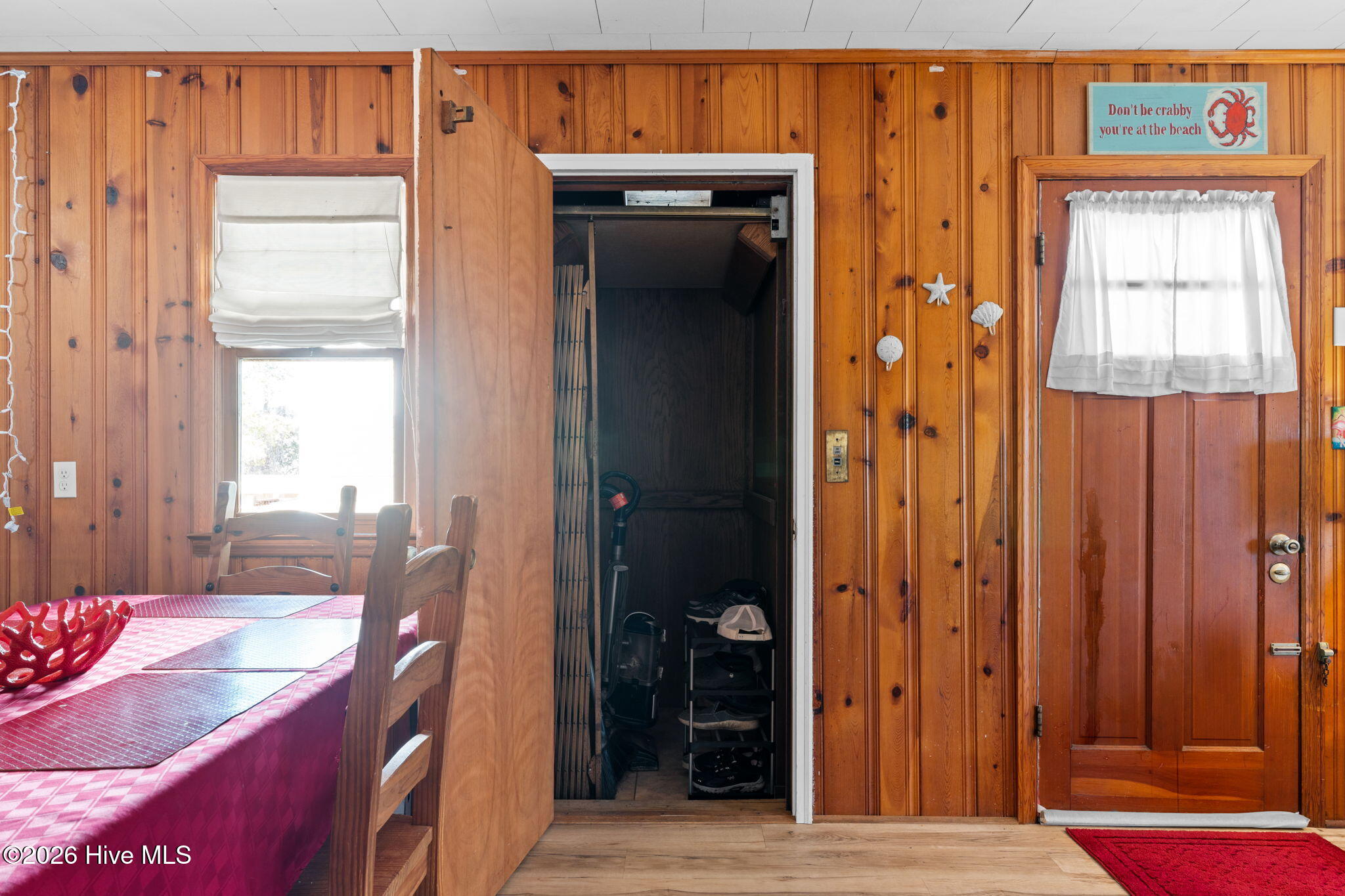 100546377 | Photo 10