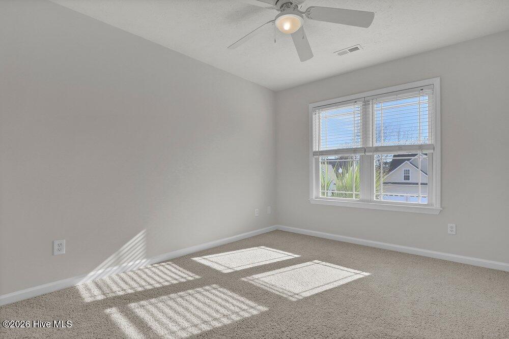 100561625 | Photo 20