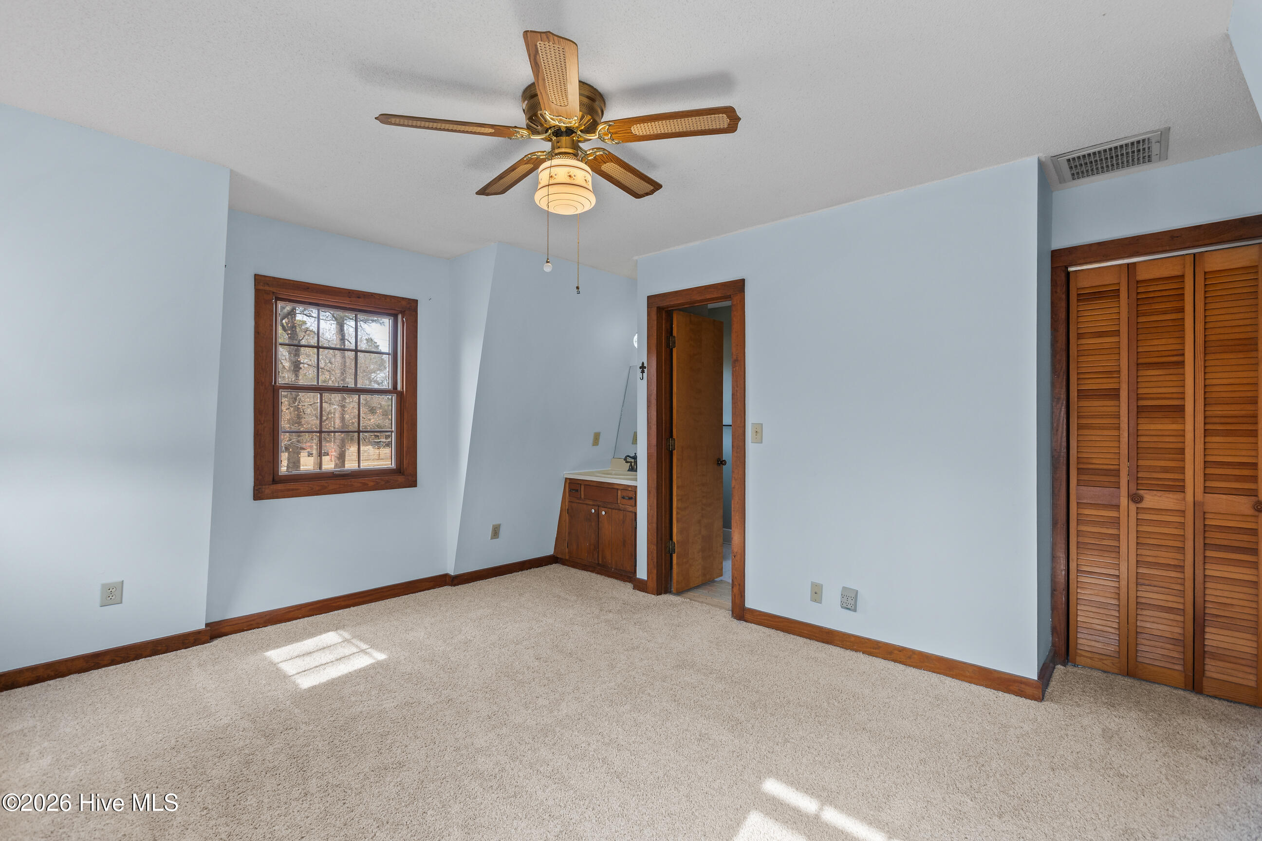 100556020 | Photo 33