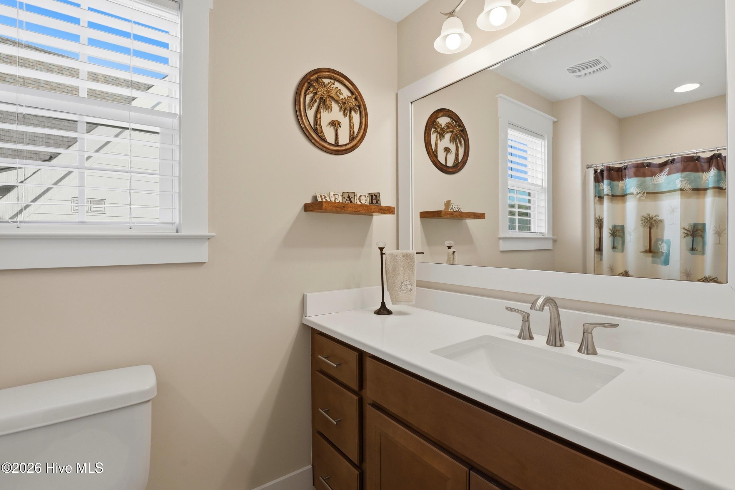 100562298 | Photo 51