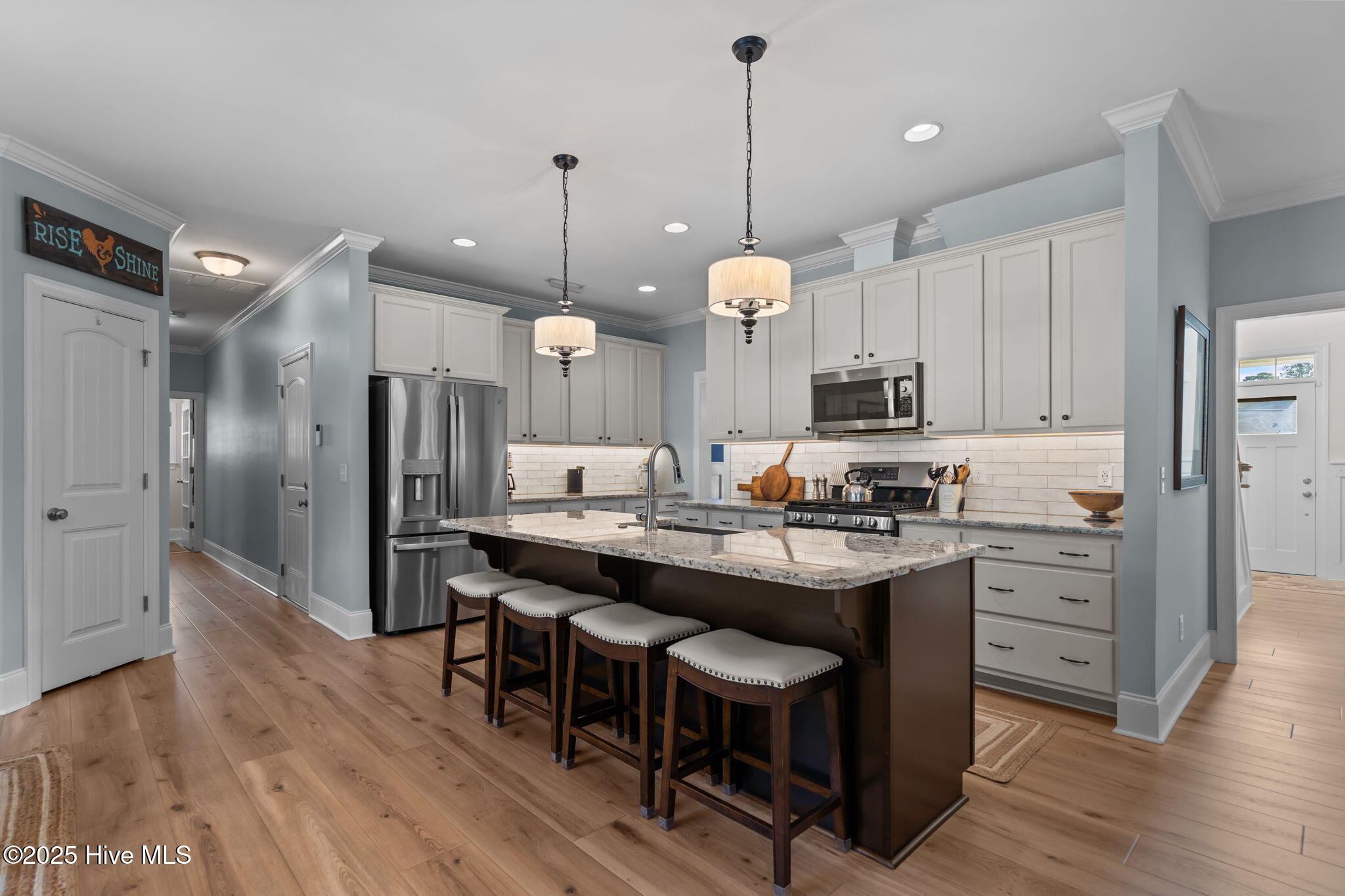 100543629 | Photo 11