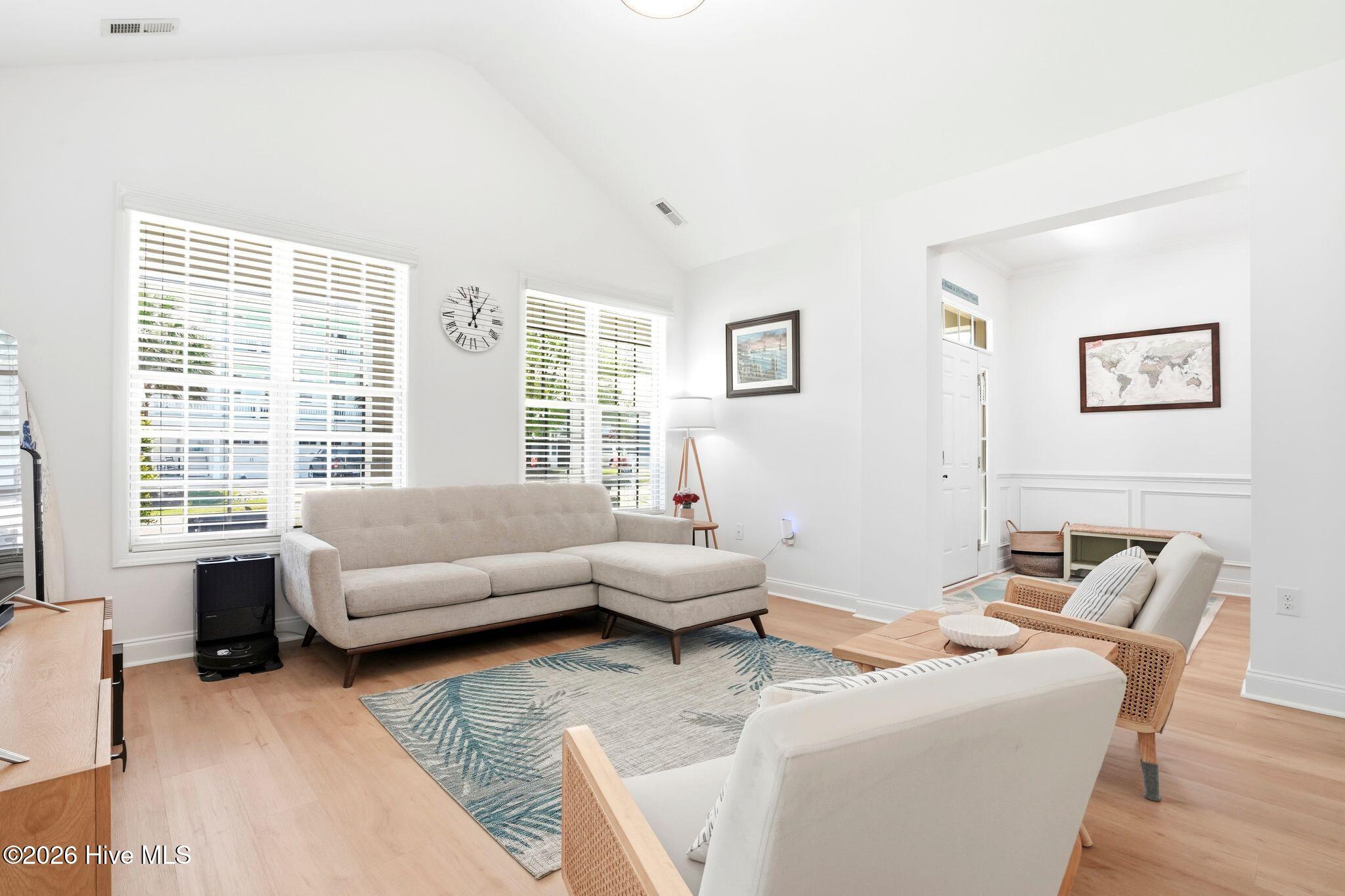 100566461 | Photo 10