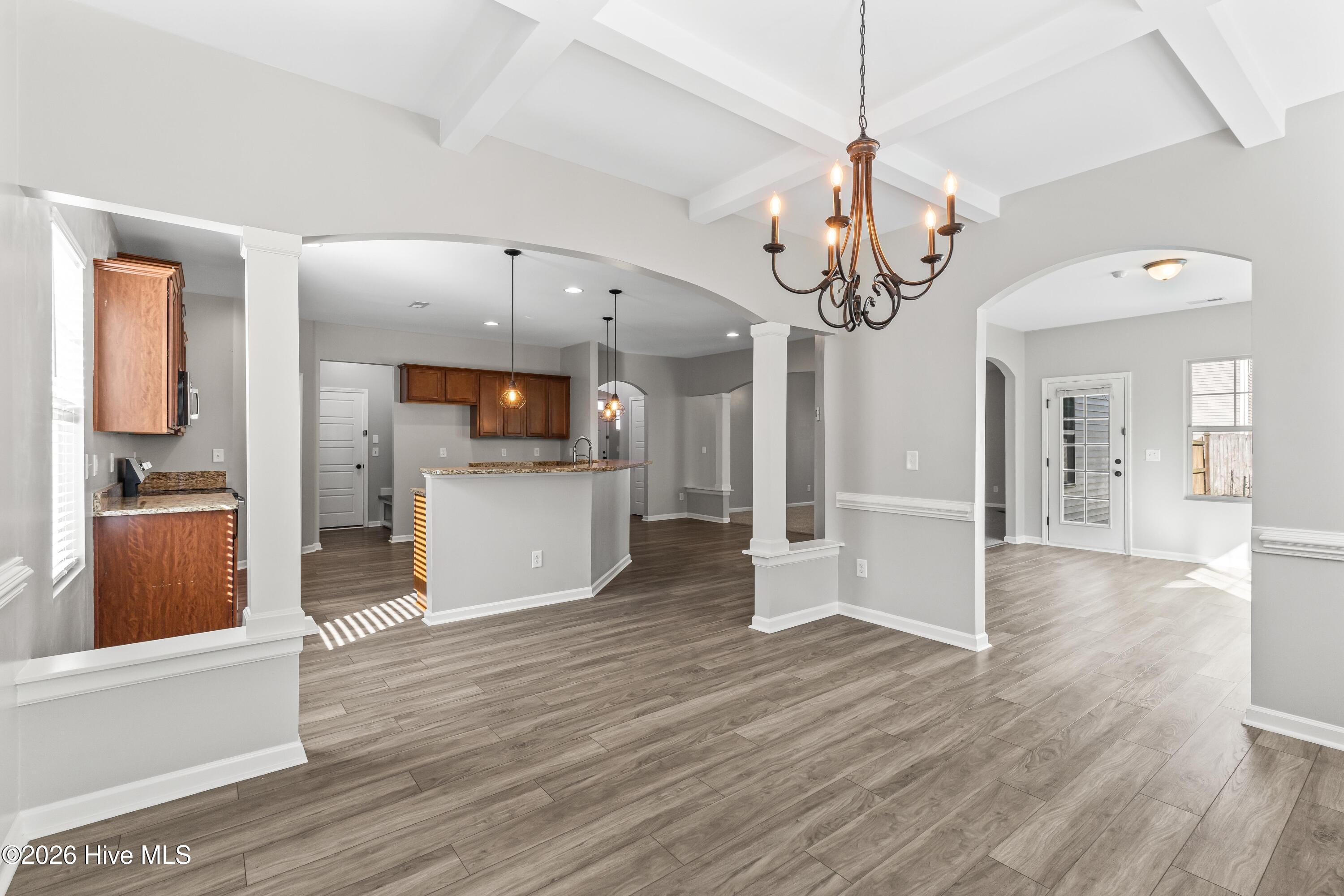 100559199 | Photo 26