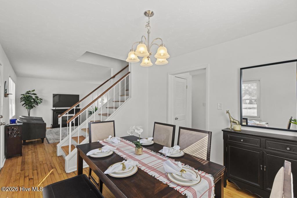 100553306 | Photo 11