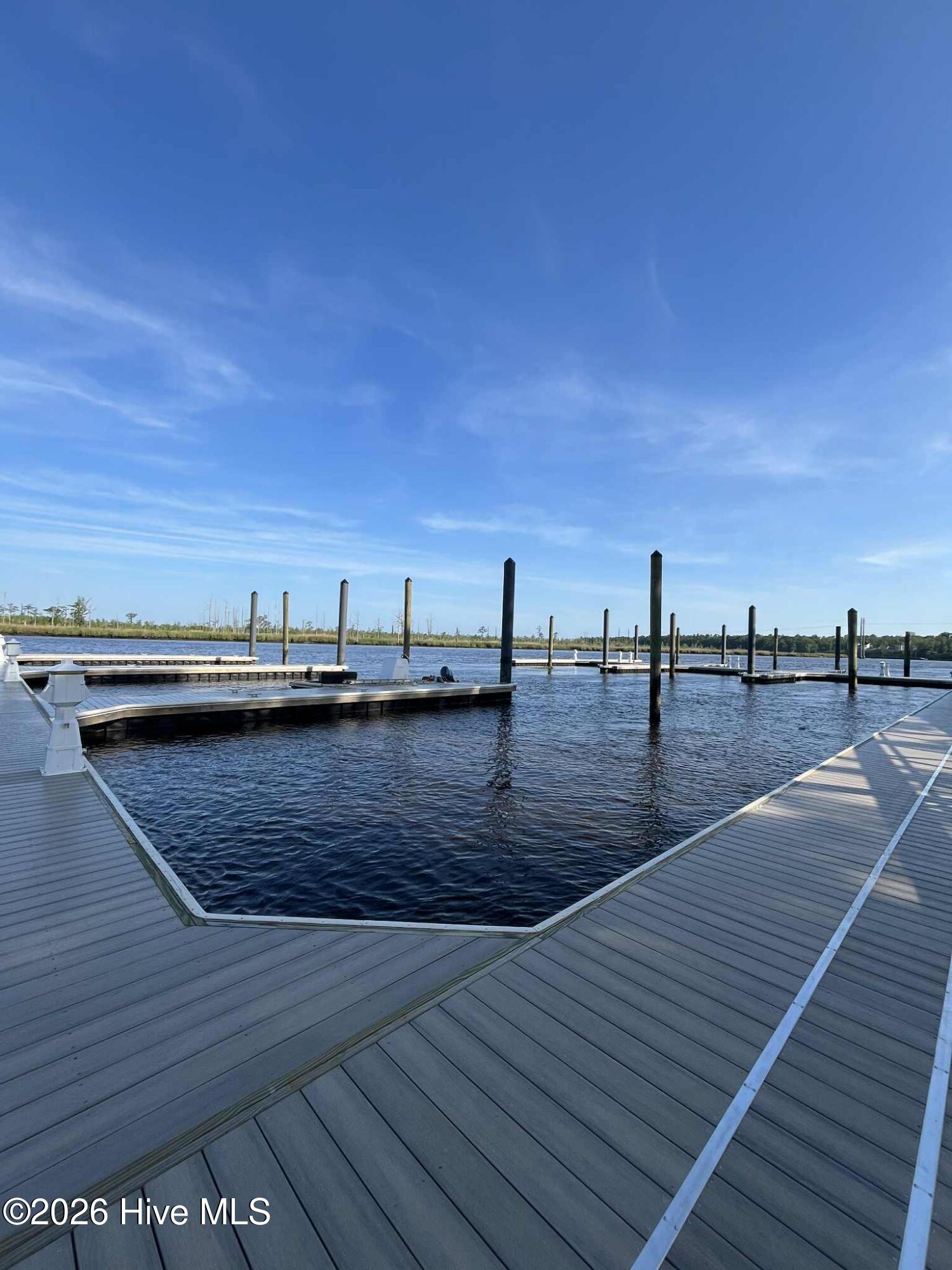 100548611 | Photo 42