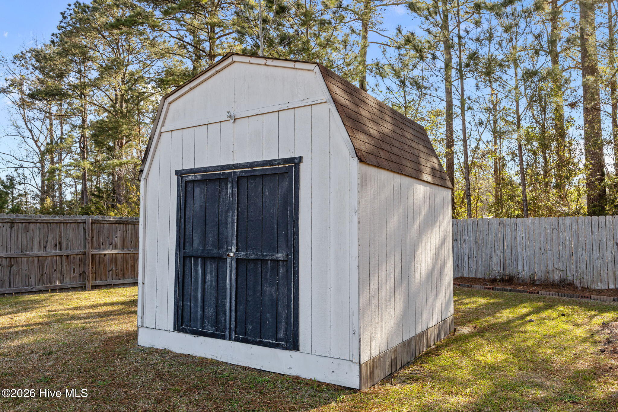 100565873 | Photo 52