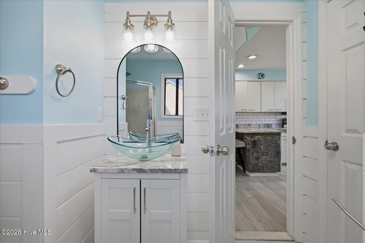 100555921 | Photo 47