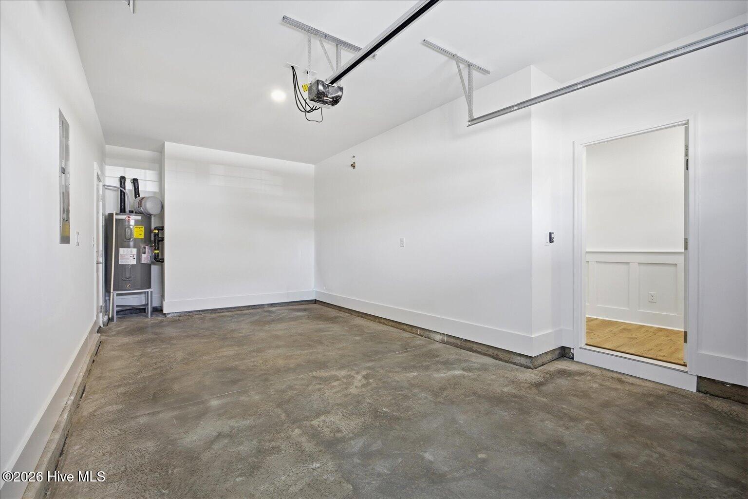 100544429 | Photo 26