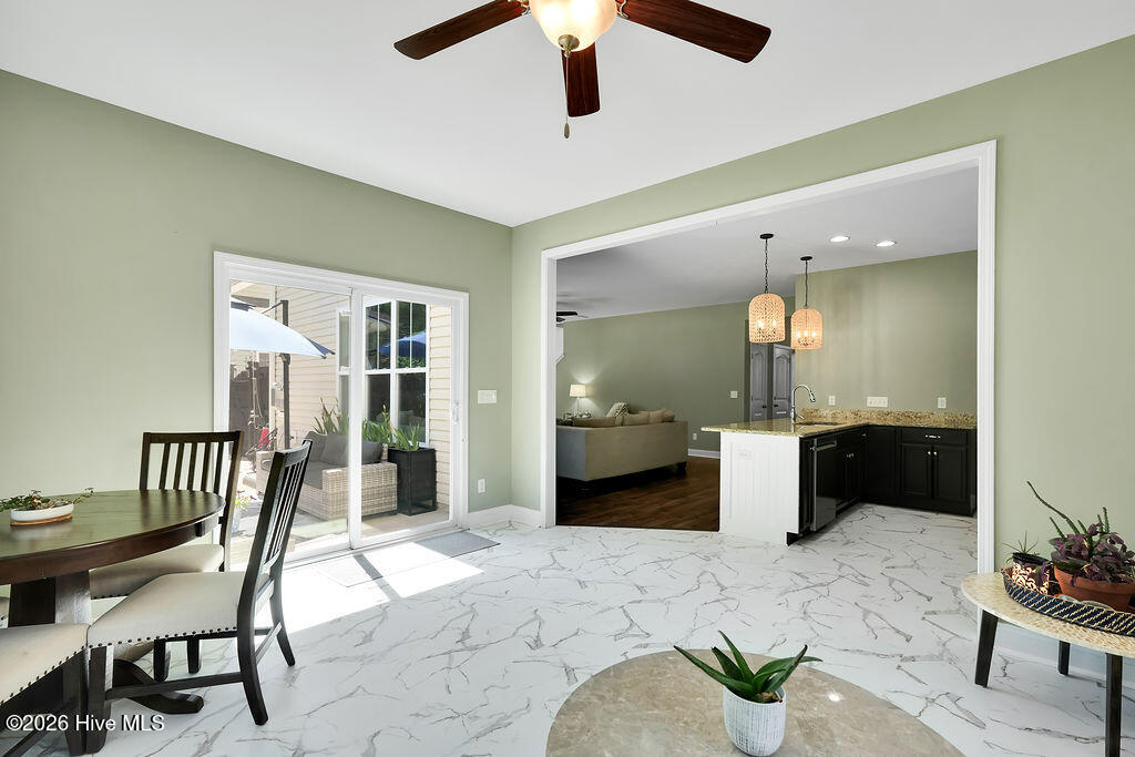 100565738 | Photo 20